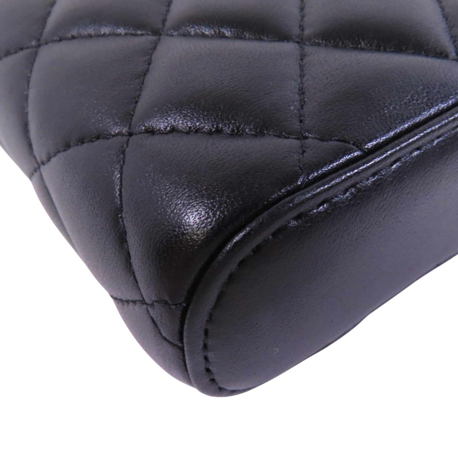 CHANEL 【激減優惠】羊皮皮革Vanity Phone Case with Chain金扣鏈帶肩背袋