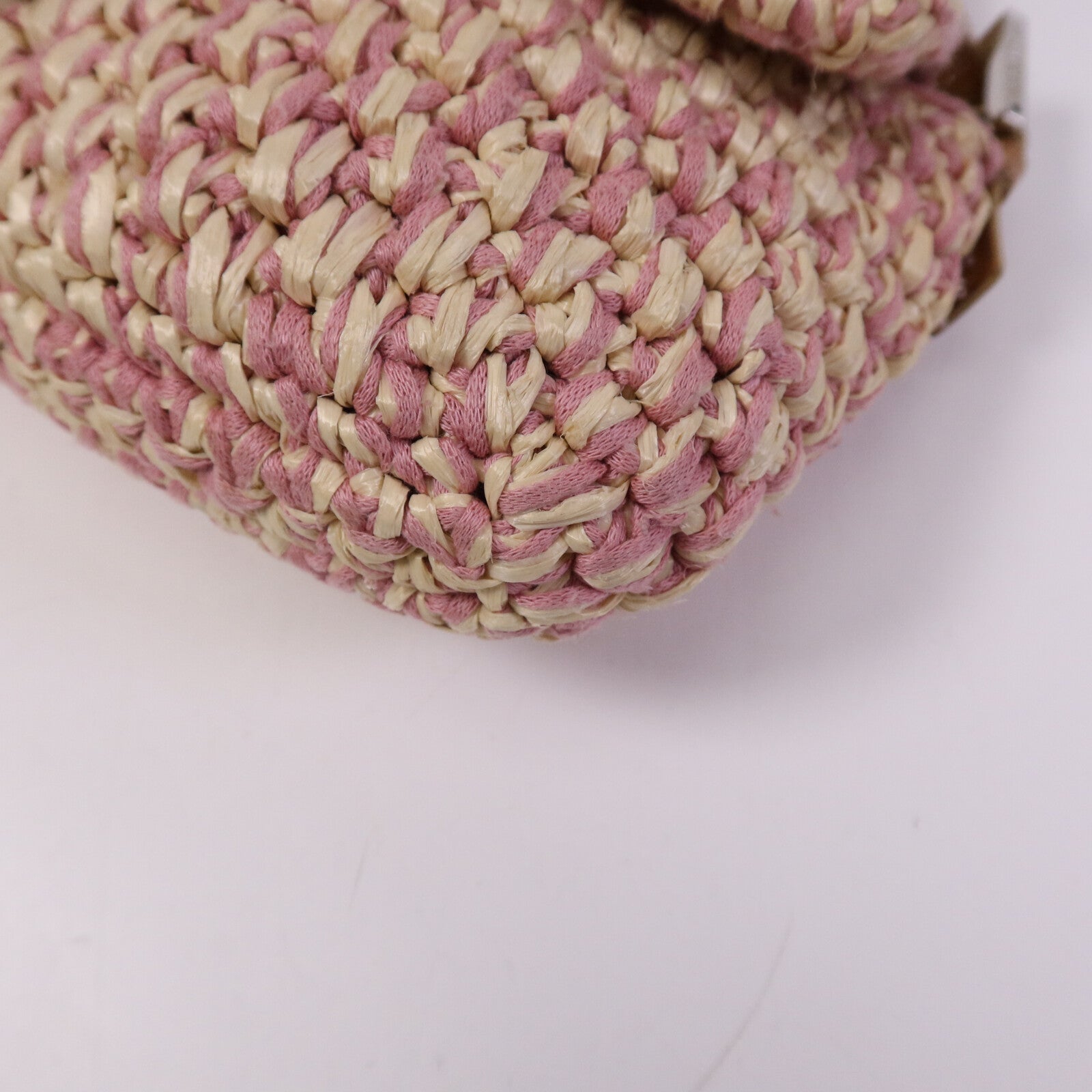 FENDI 藤料Baguette銀扣肩背袋