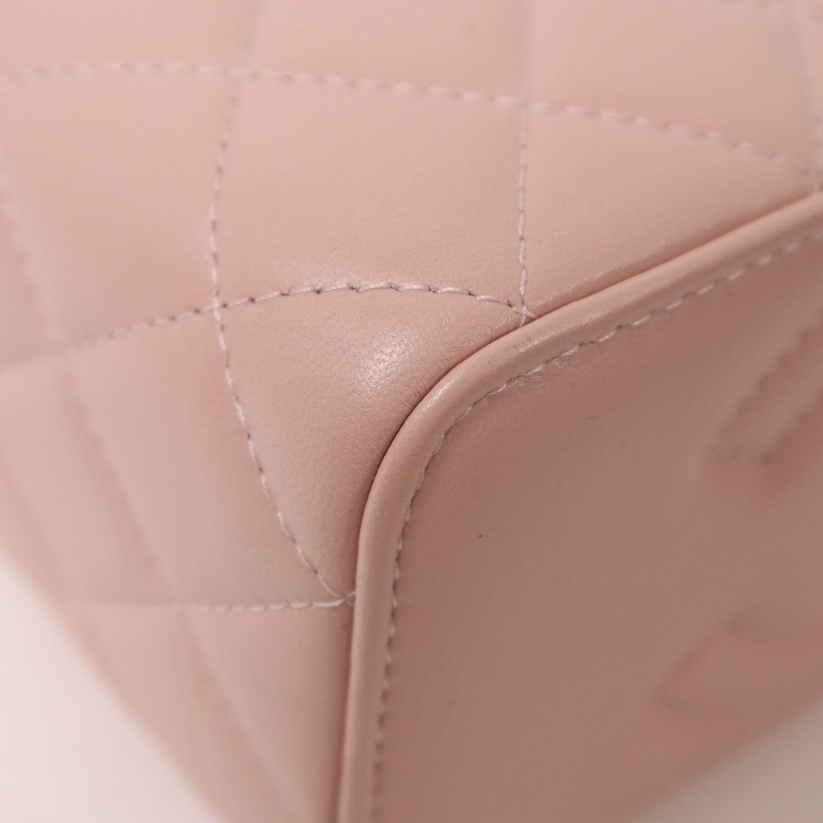 CHANEL 羊皮皮革Vanity Case鏈帶肩背袋