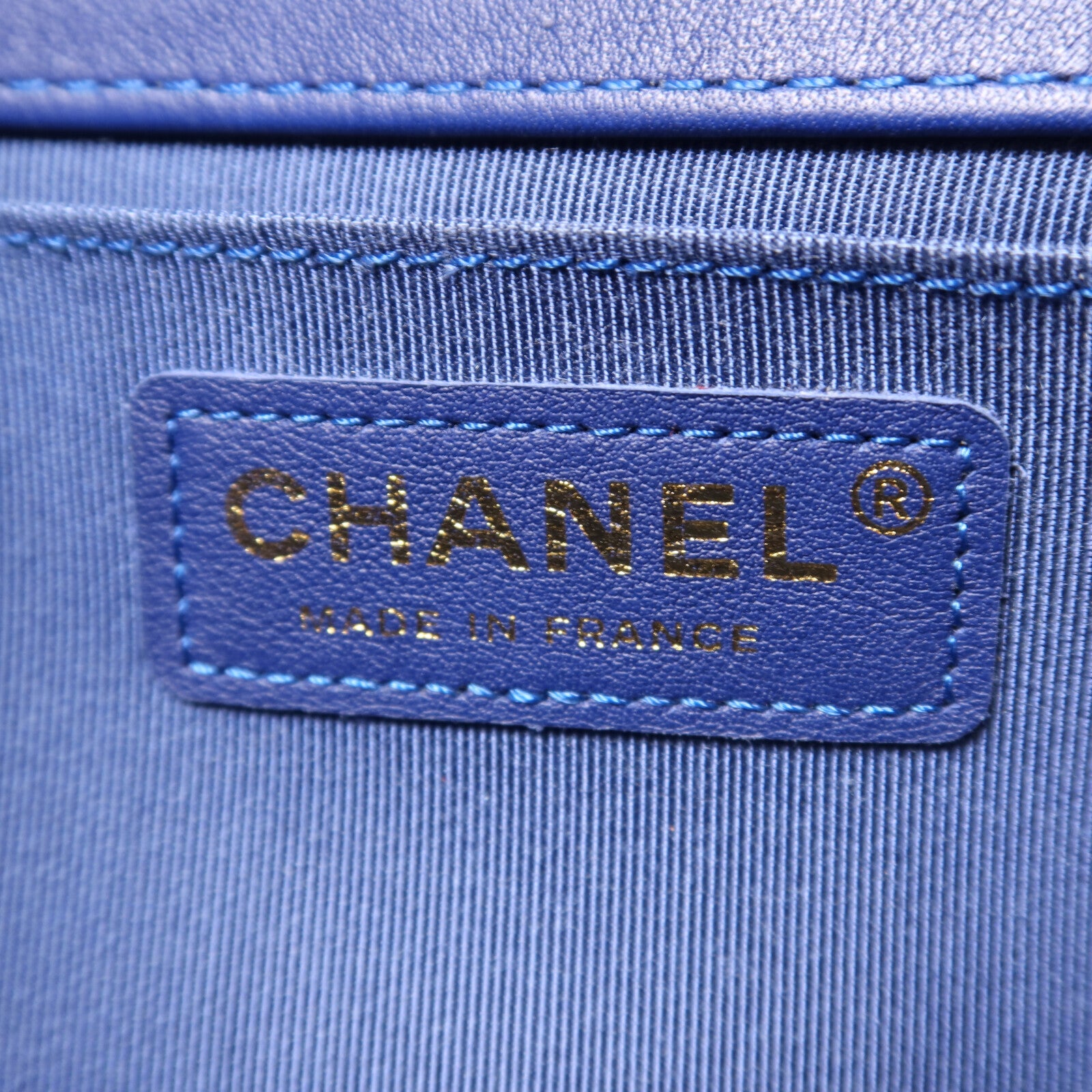 CHANEL 【激減優惠】Raffia Chanel Boy 25金扣鏈帶肩背袋