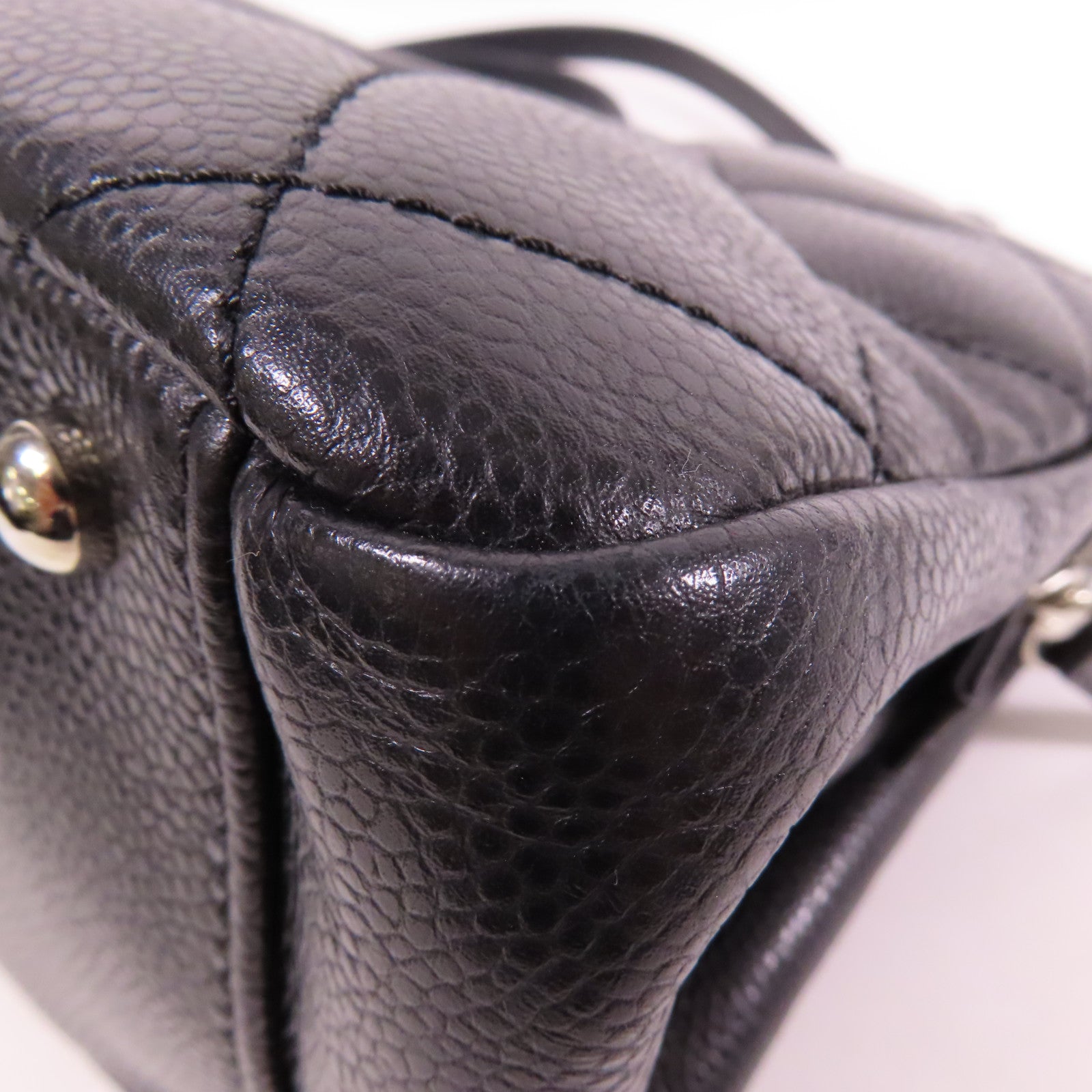 CHANEL 牛皮皮革Shoulder Bag銀扣肩背袋