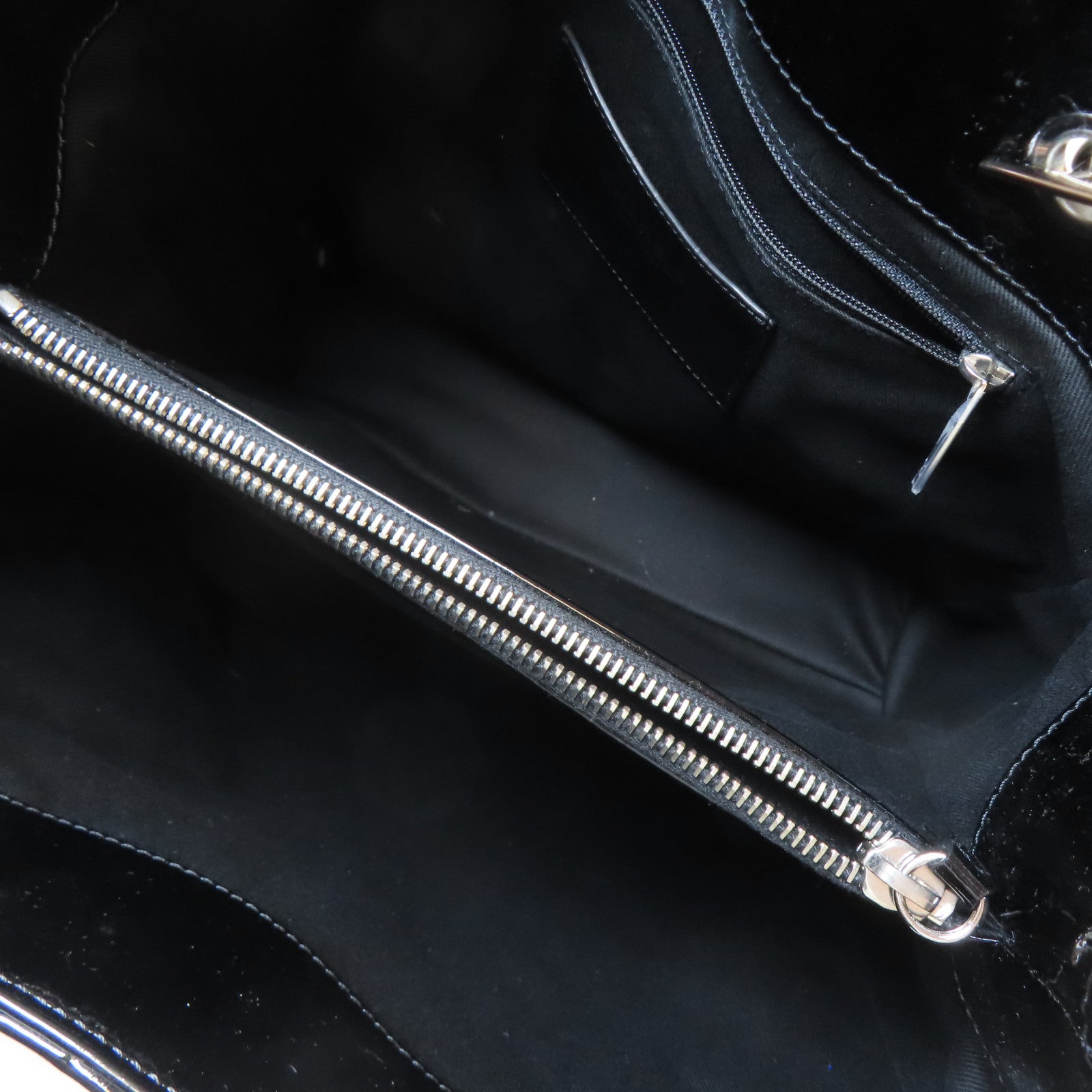 CHANEL 菱格漆皮皮革Chain Shoulder Bag銀扣肩背袋黑色