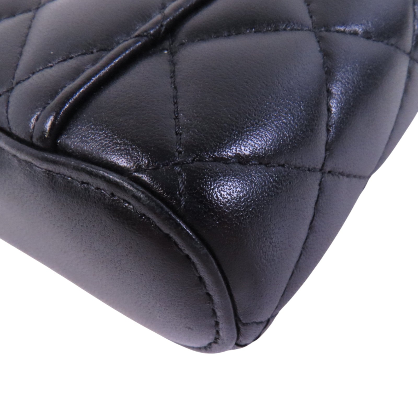 CHANEL 羊皮皮革Vanity Phone Case with Chain金扣鏈帶肩背袋