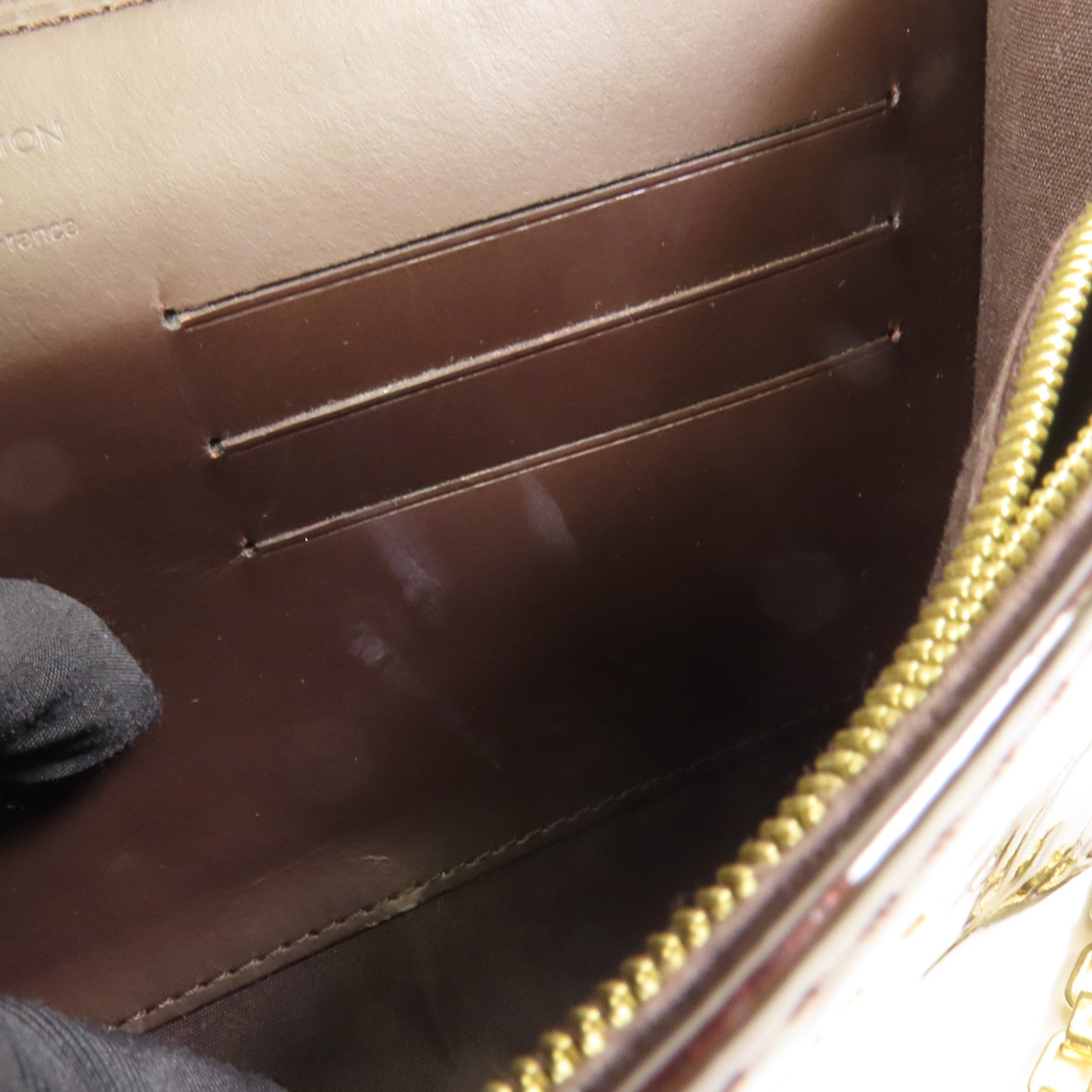LOUIS VUITTON Monogram Vernis Ana金扣肩背袋