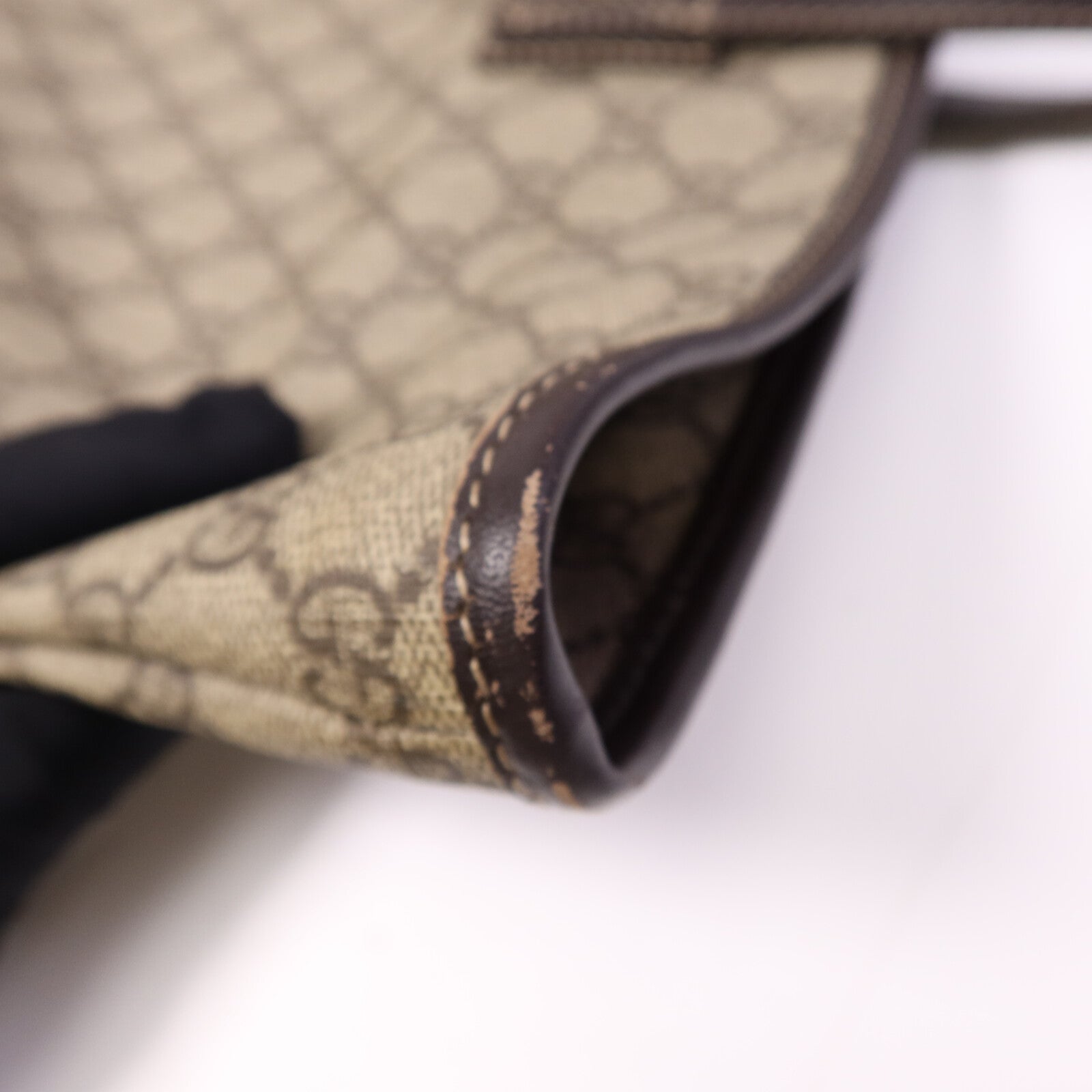 GUCCI 塗層帆布Shoulder Bag銀扣肩背袋