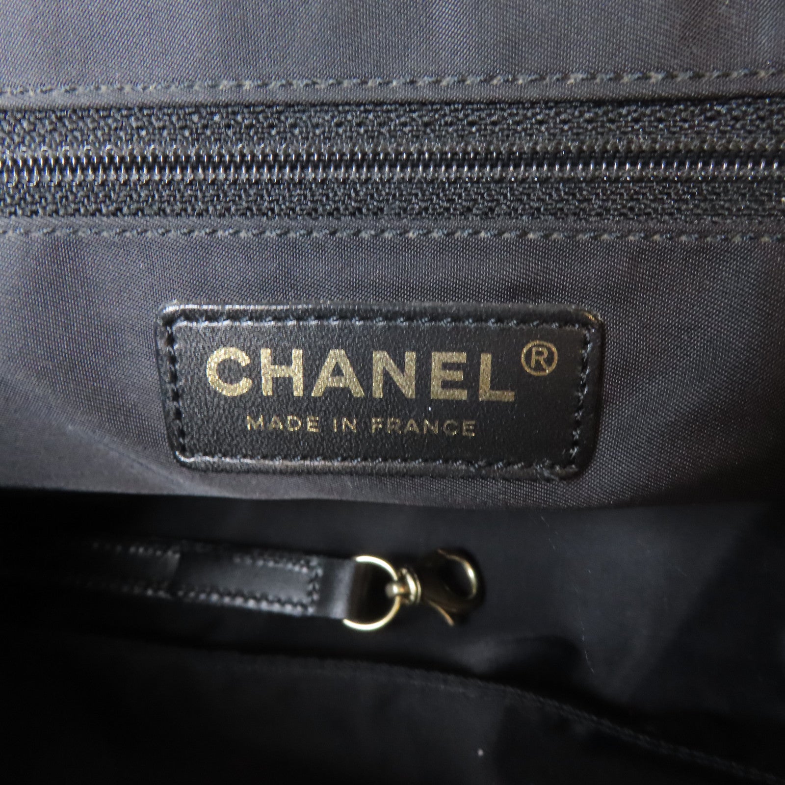 CHANEL 尼龍New Travel Line Tote Bag金扣手挽袋黑色