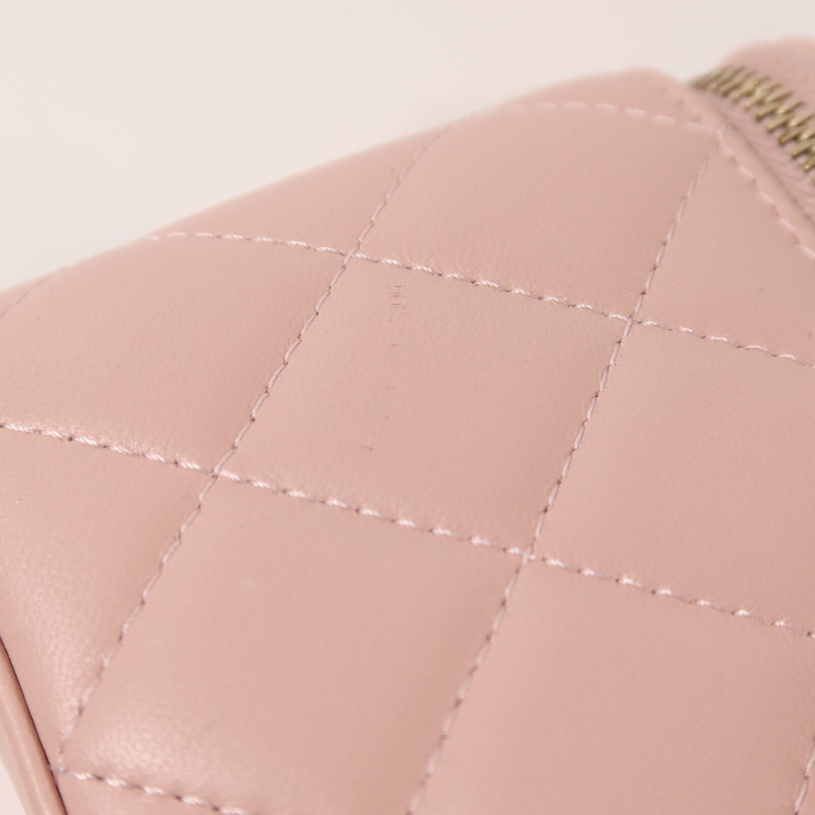 CHANEL 羊皮皮革Vanity Case鏈帶肩背袋