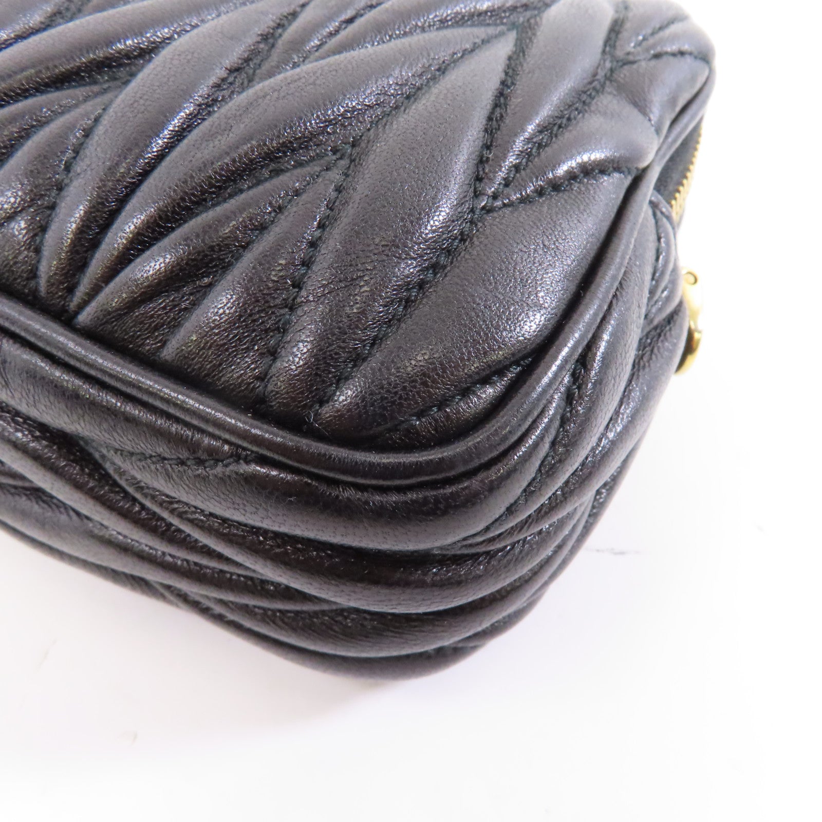 Miu Miu 皮革Shoulder Bag金扣肩背袋黑色