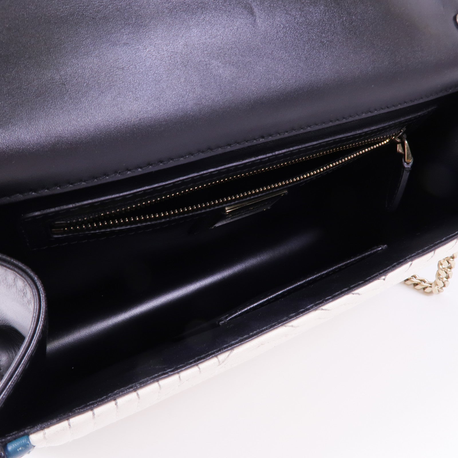 BVLGARI 皮革Serpenti Forever Bag金扣鏈帶肩背袋