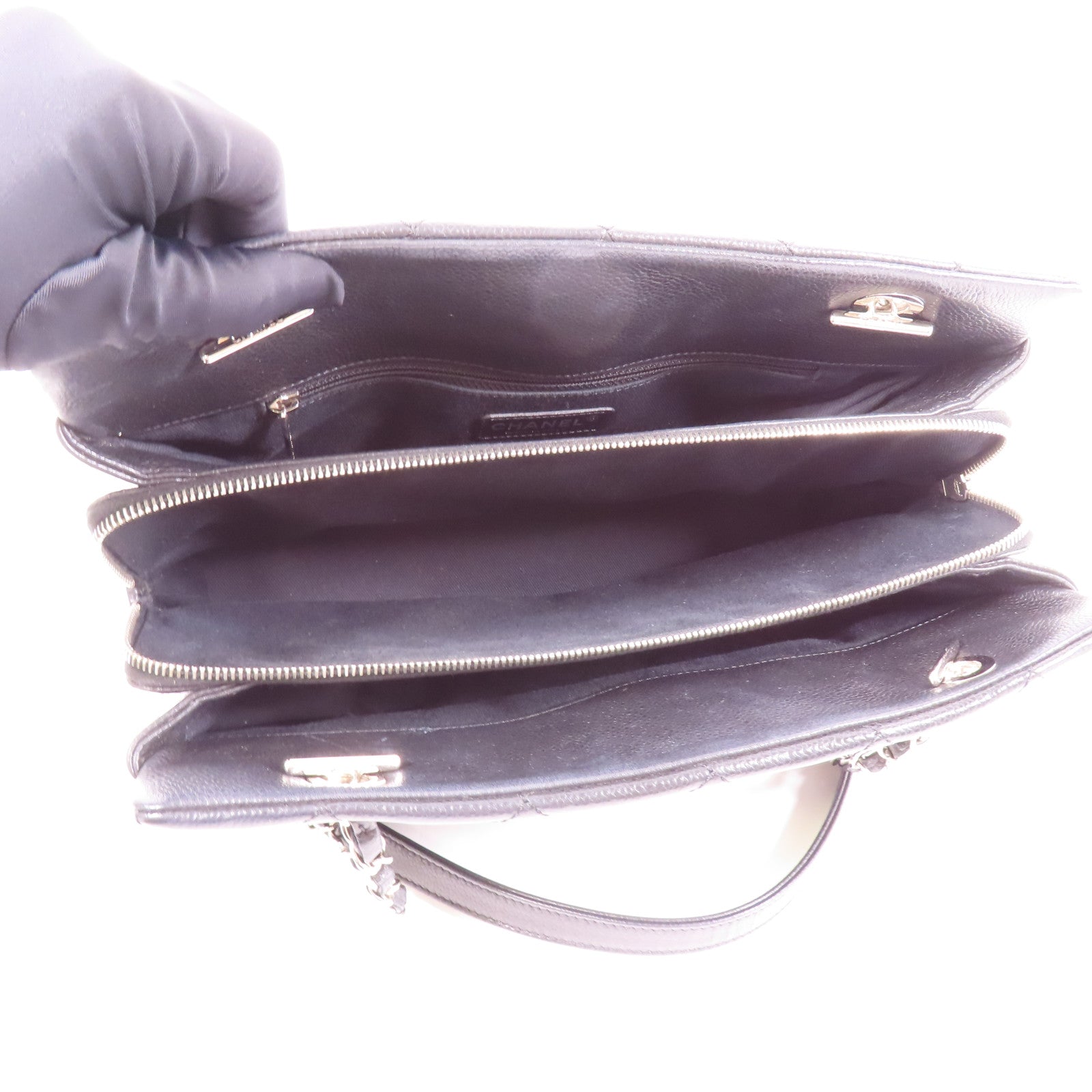 CHANEL 牛皮皮革Shoulder Bag銀扣肩背袋