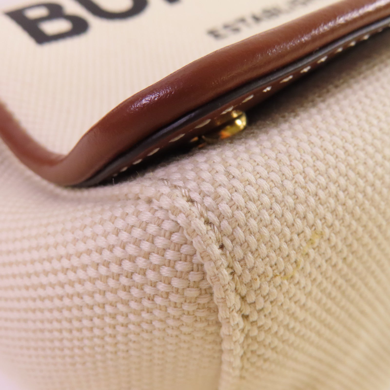 BURBERRY 帆布Shoulder Bag金扣肩背袋杏色/啡色