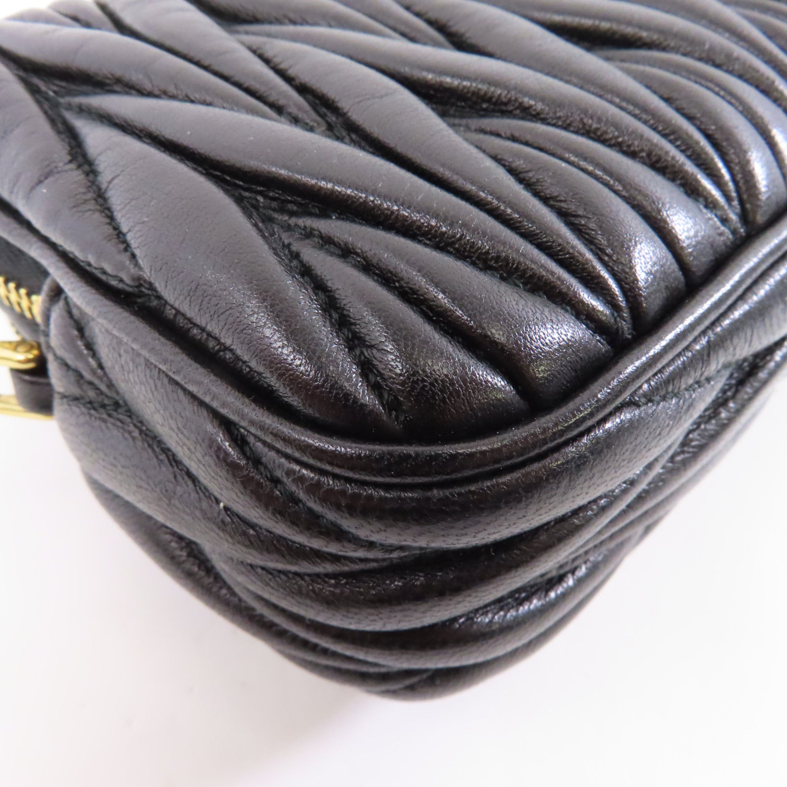 Miu Miu 皮革Shoulder Bag金扣肩背袋黑色