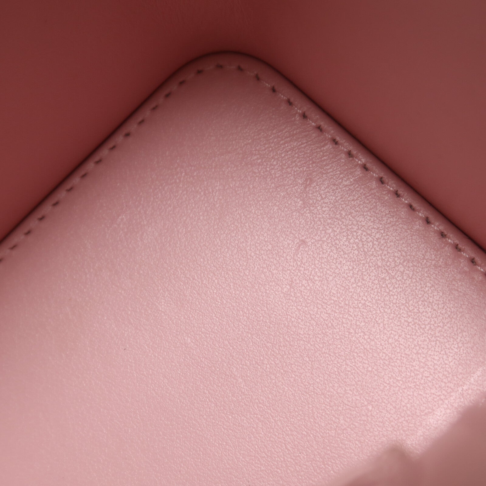 CHANEL 羊皮皮革Vanity Case鏈帶肩背袋