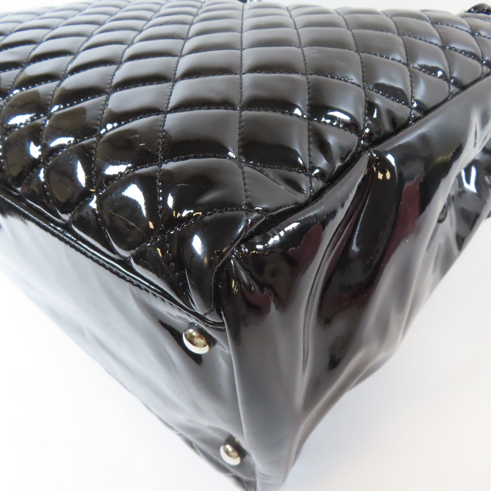 CHANEL 菱格漆皮皮革Chain Shoulder Bag銀扣肩背袋黑色