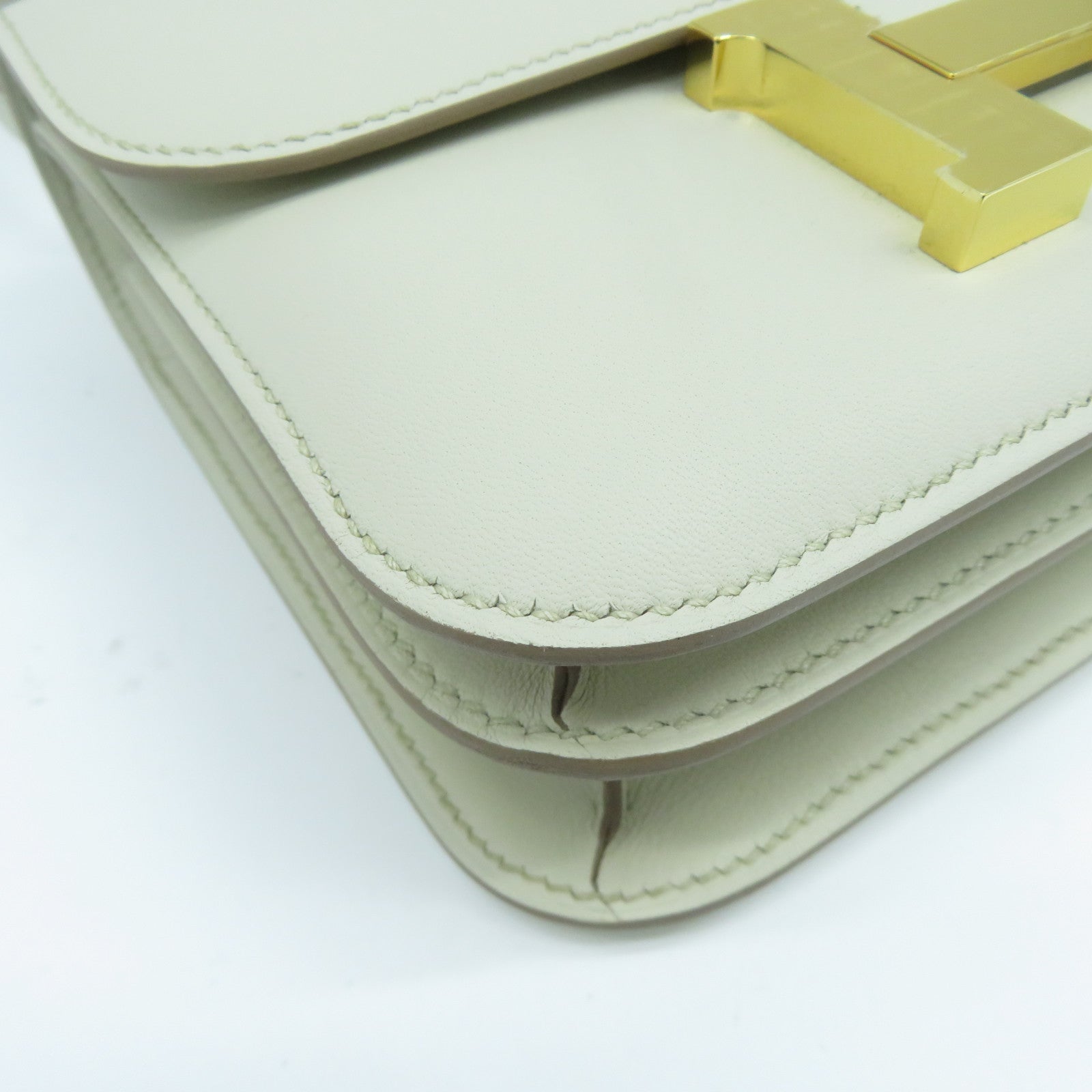 HERMES 【激減優惠】Swift皮革Constance Mini金扣肩背袋Beton冰川白色