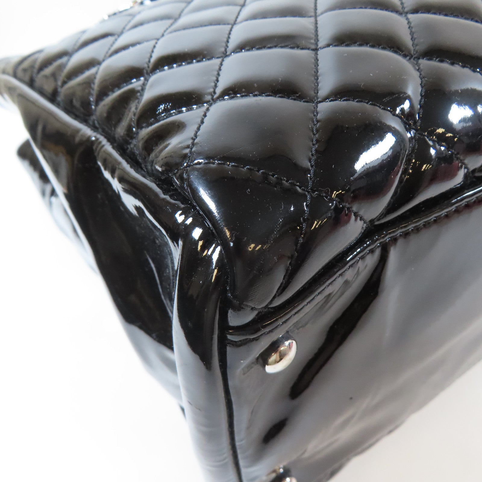 CHANEL 菱格漆皮皮革Chain Shoulder Bag銀扣肩背袋黑色