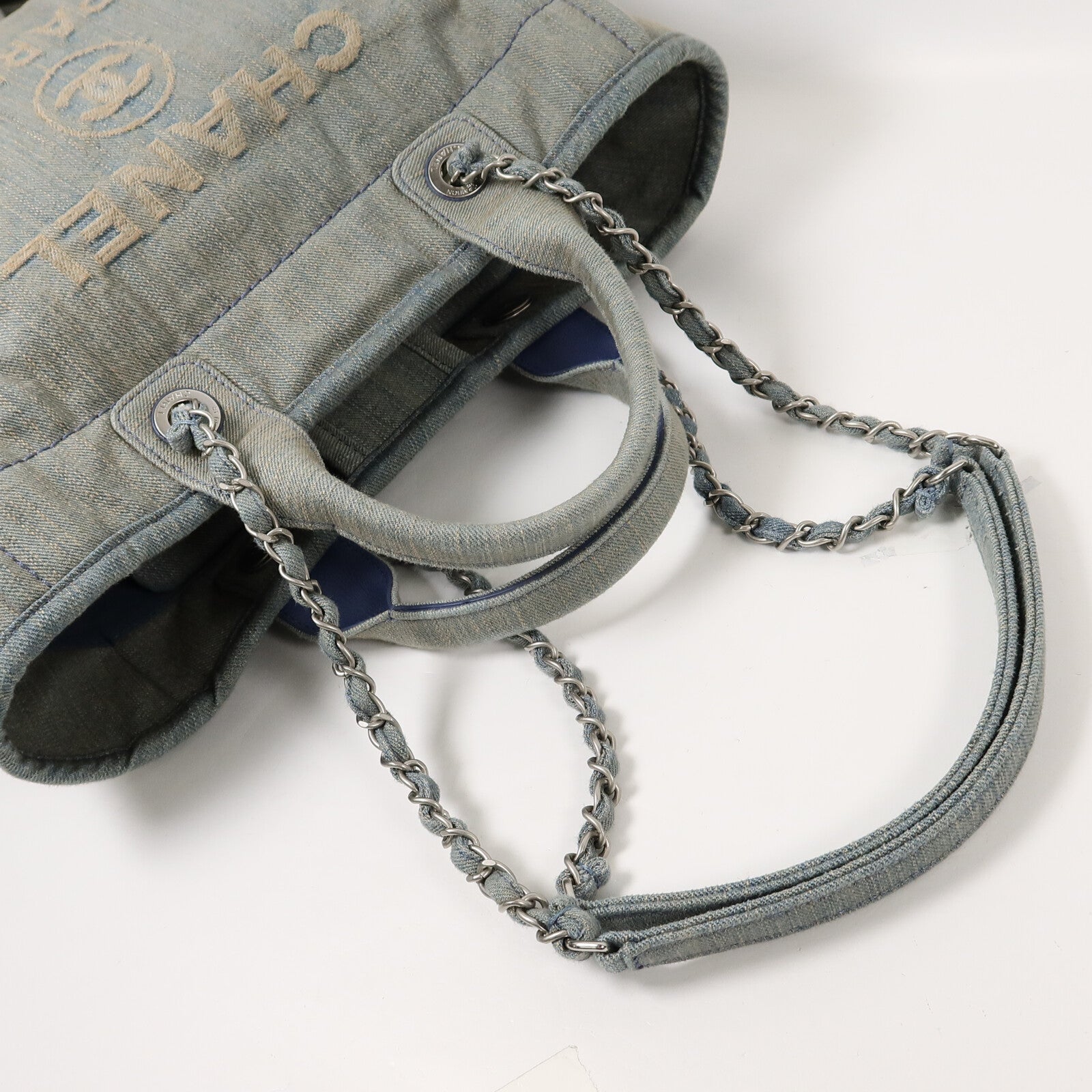 CHANEL 牛仔布Deauville MM手挽肩背兩用袋