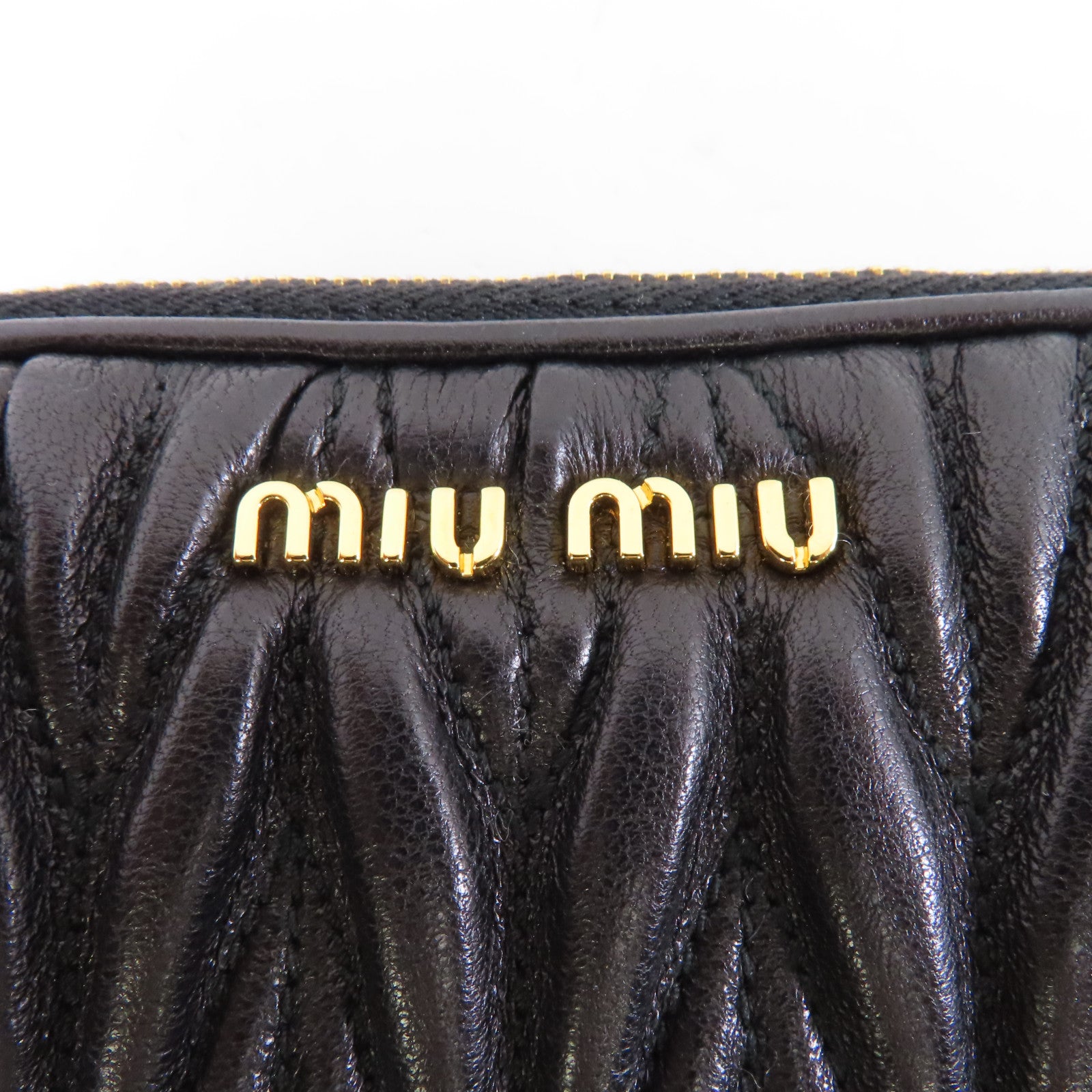 Miu Miu 皮革Shoulder Bag金扣肩背袋黑色
