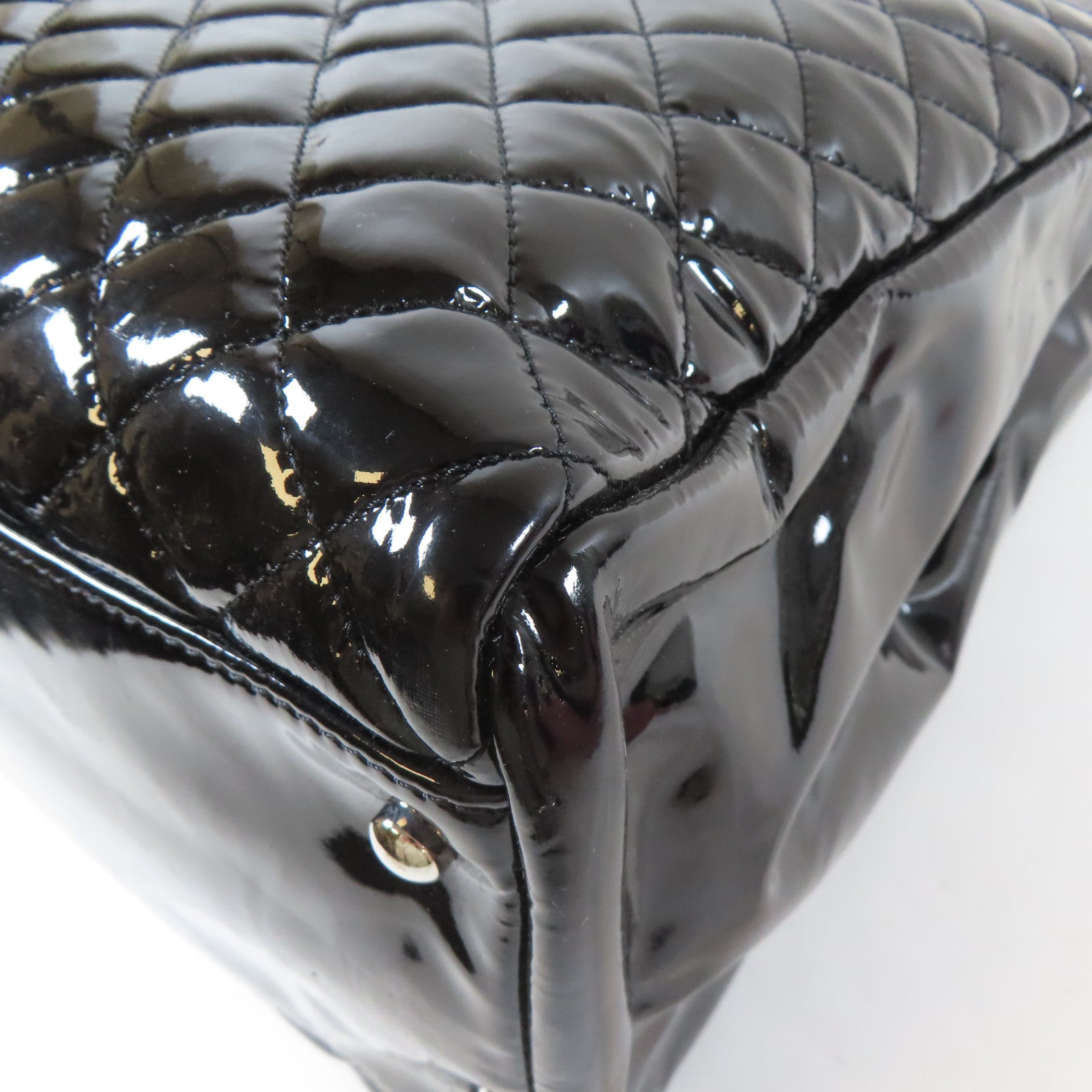 CHANEL 菱格漆皮皮革Chain Shoulder Bag銀扣肩背袋黑色