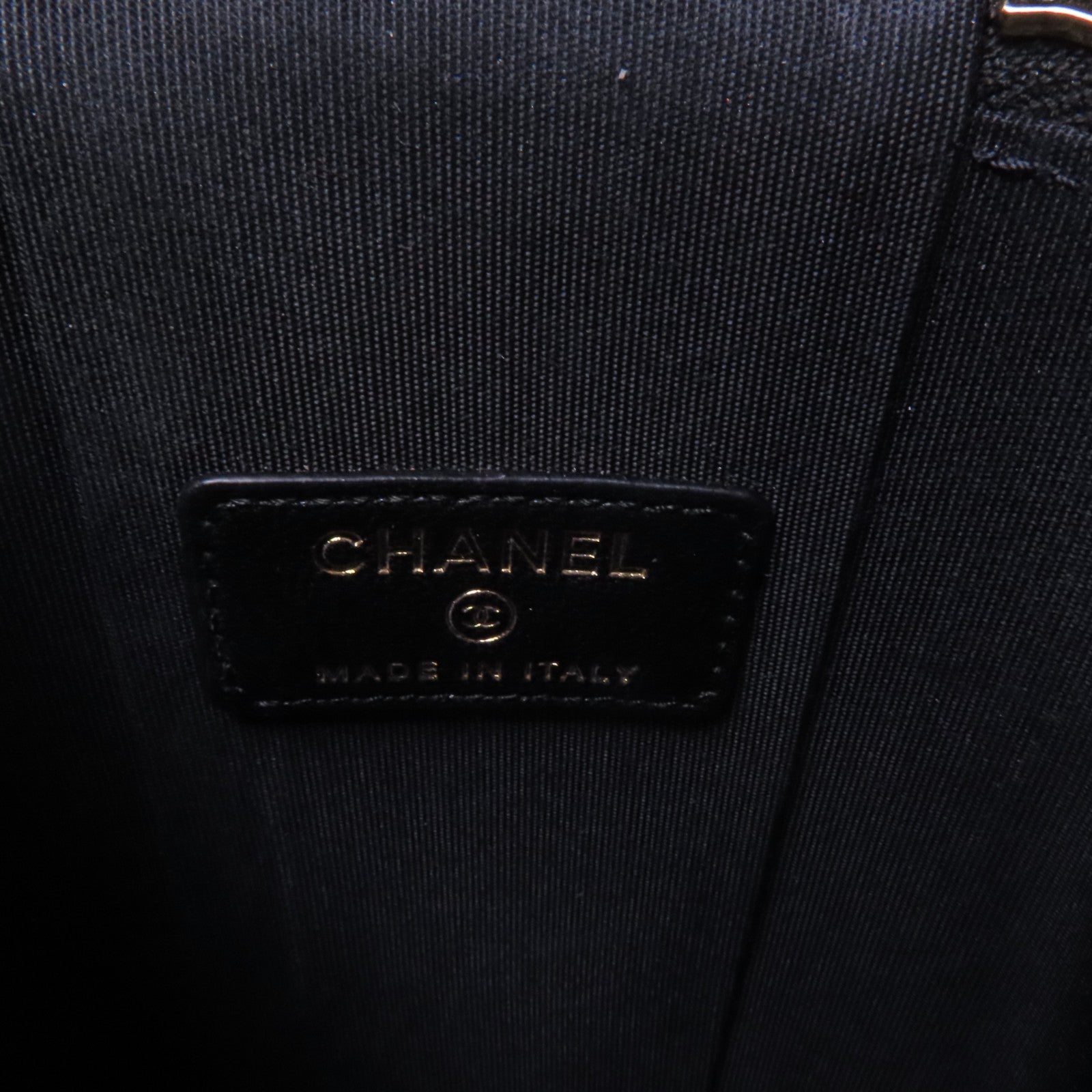 CHANEL 羊皮皮革Vanity Phone Case with Chain金扣鏈帶肩背袋