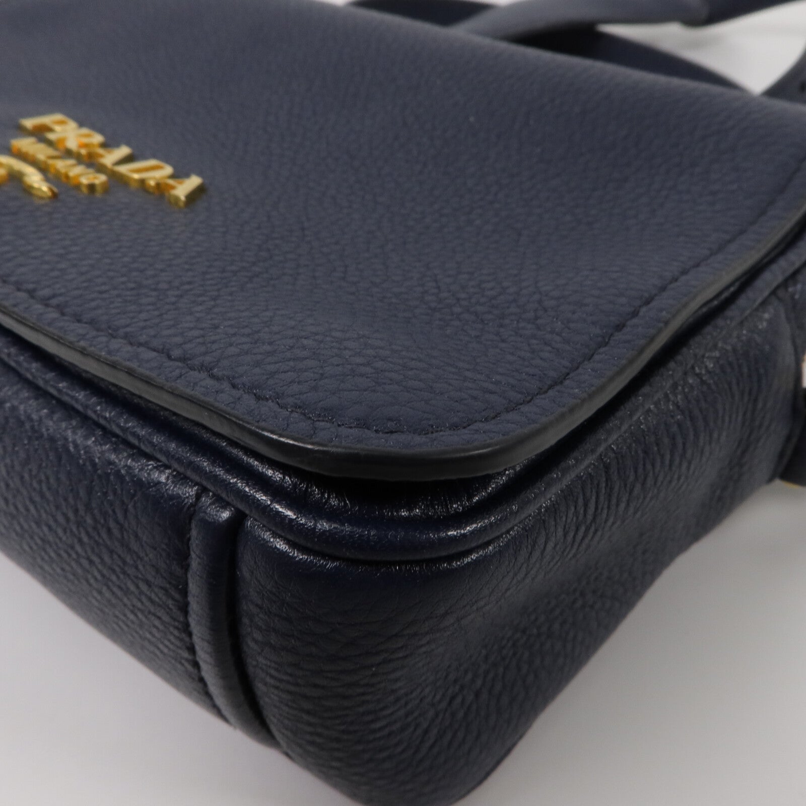 PRADA 牛皮皮革Crossbody Flap Bag肩背袋