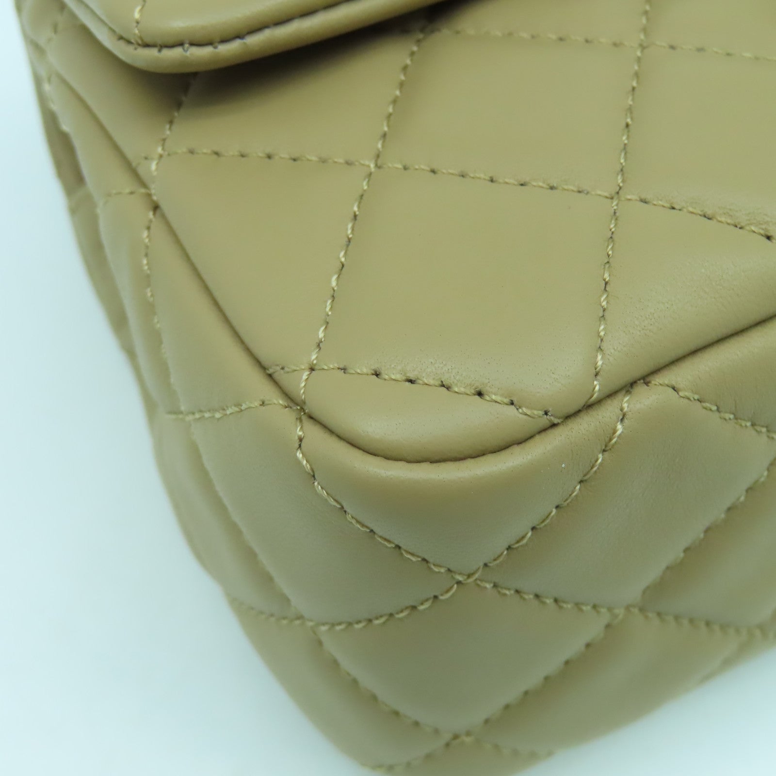 CHANEL 【激減優惠】菱格羊皮皮革Chain Shoulder Bag金扣鏈帶肩背袋米色