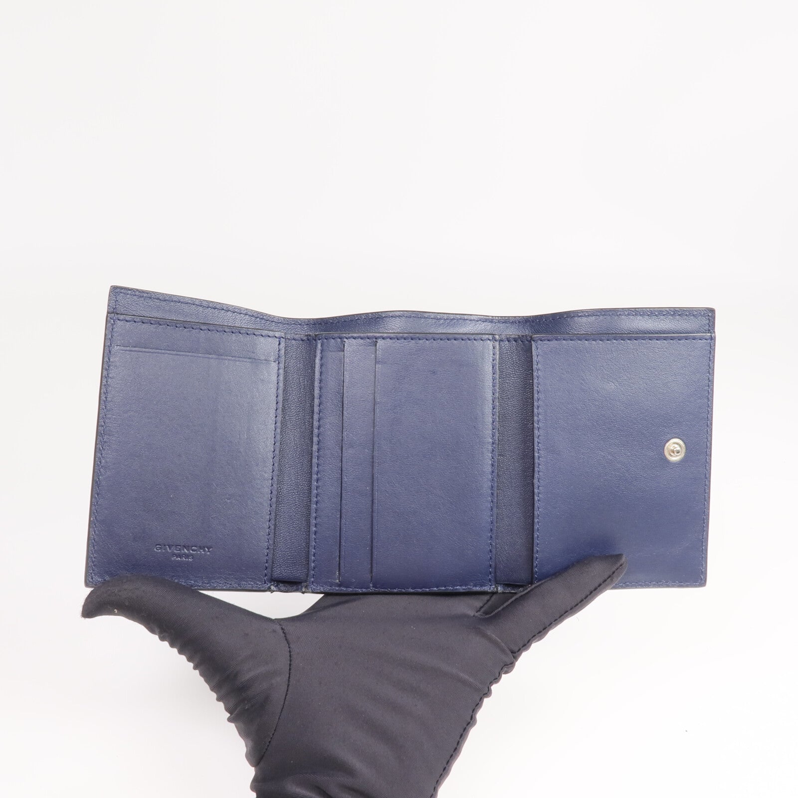 GIVENCHY 牛皮皮革Pandora Trifold Wallet銀扣錢包
