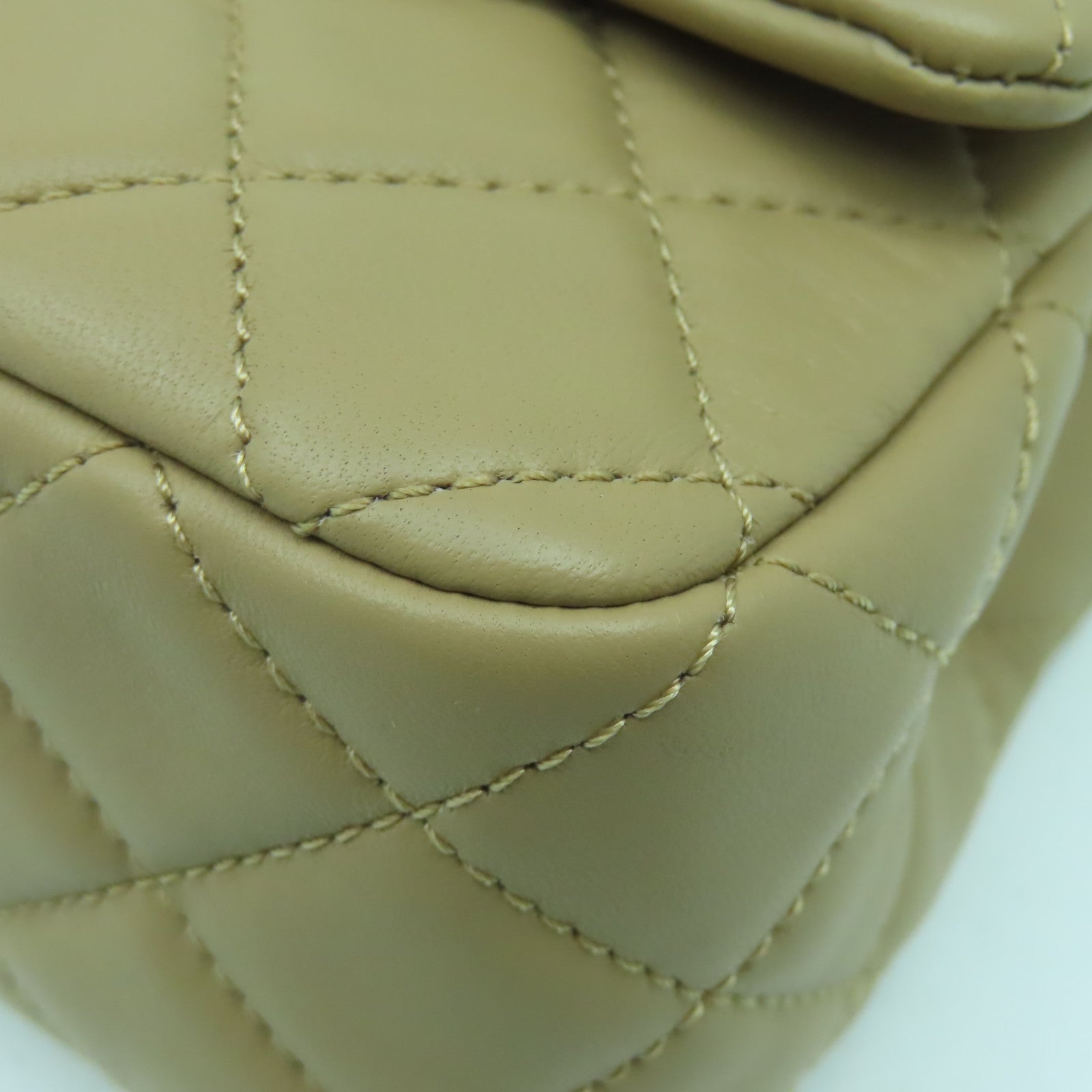 CHANEL 【激減優惠】菱格羊皮皮革Chain Shoulder Bag金扣鏈帶肩背袋米色