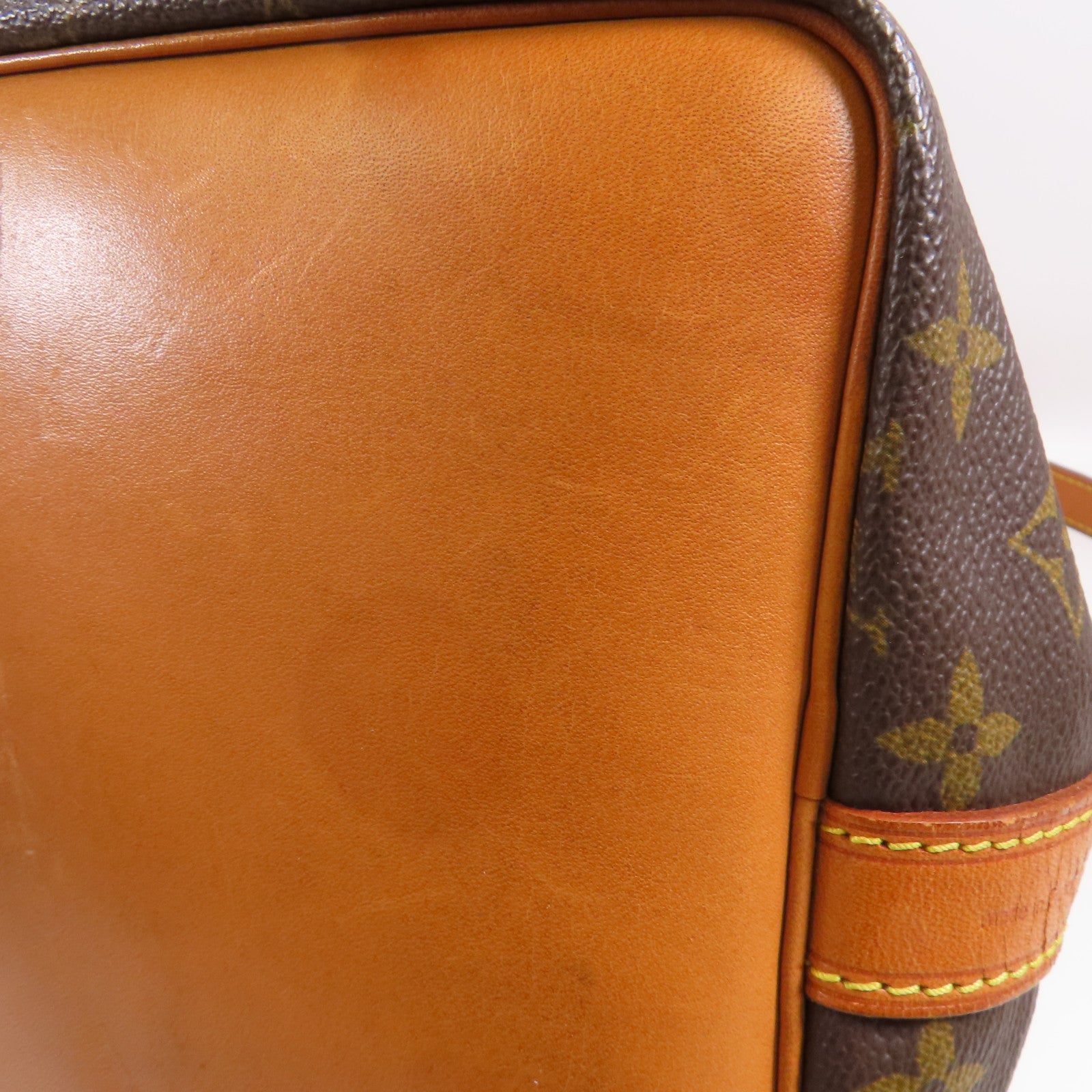LOUIS VUITTON Monogram Petit Noe金扣肩背袋棕色