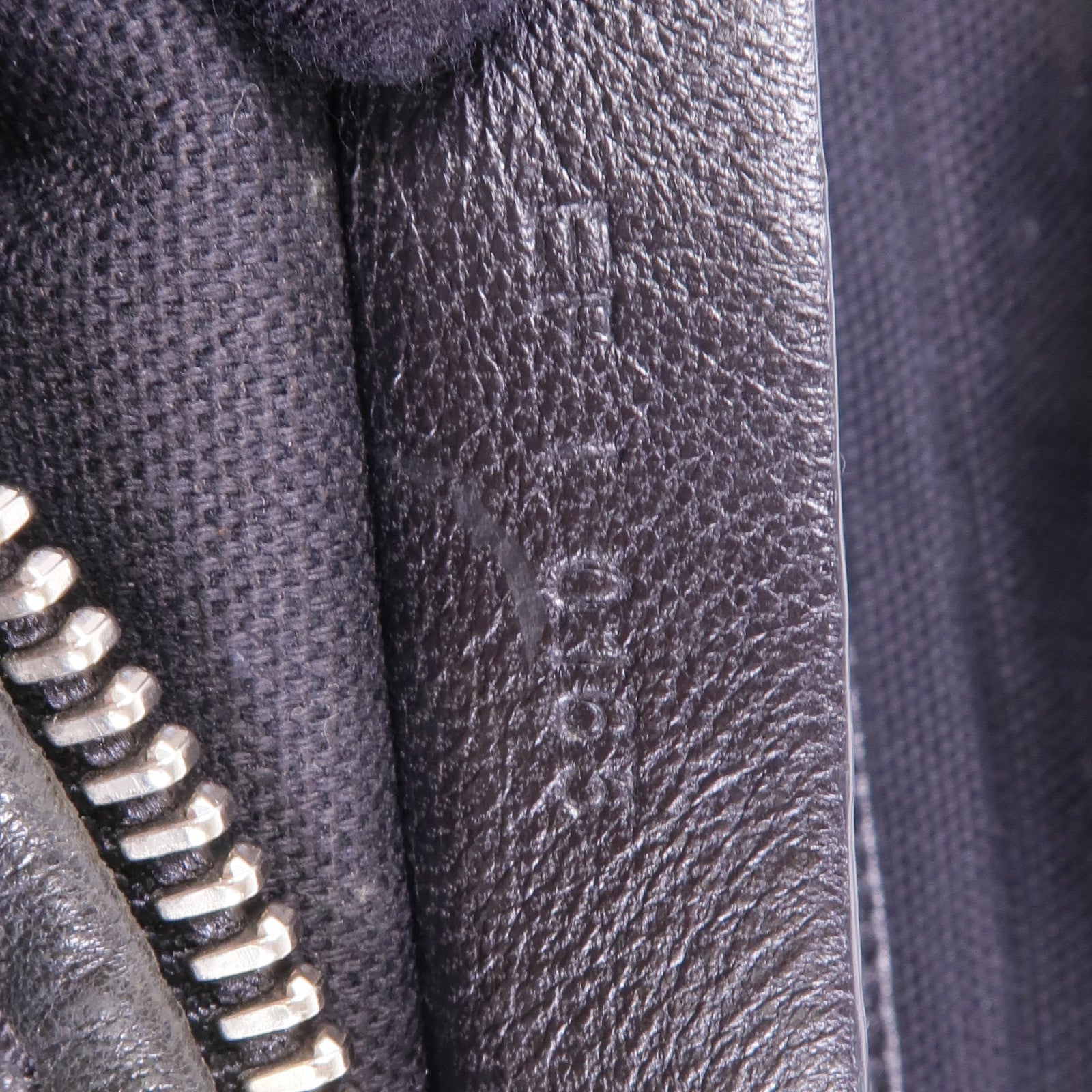 GIVENCHY 牛皮皮革Pandora Medium銀扣手挽肩背兩用袋