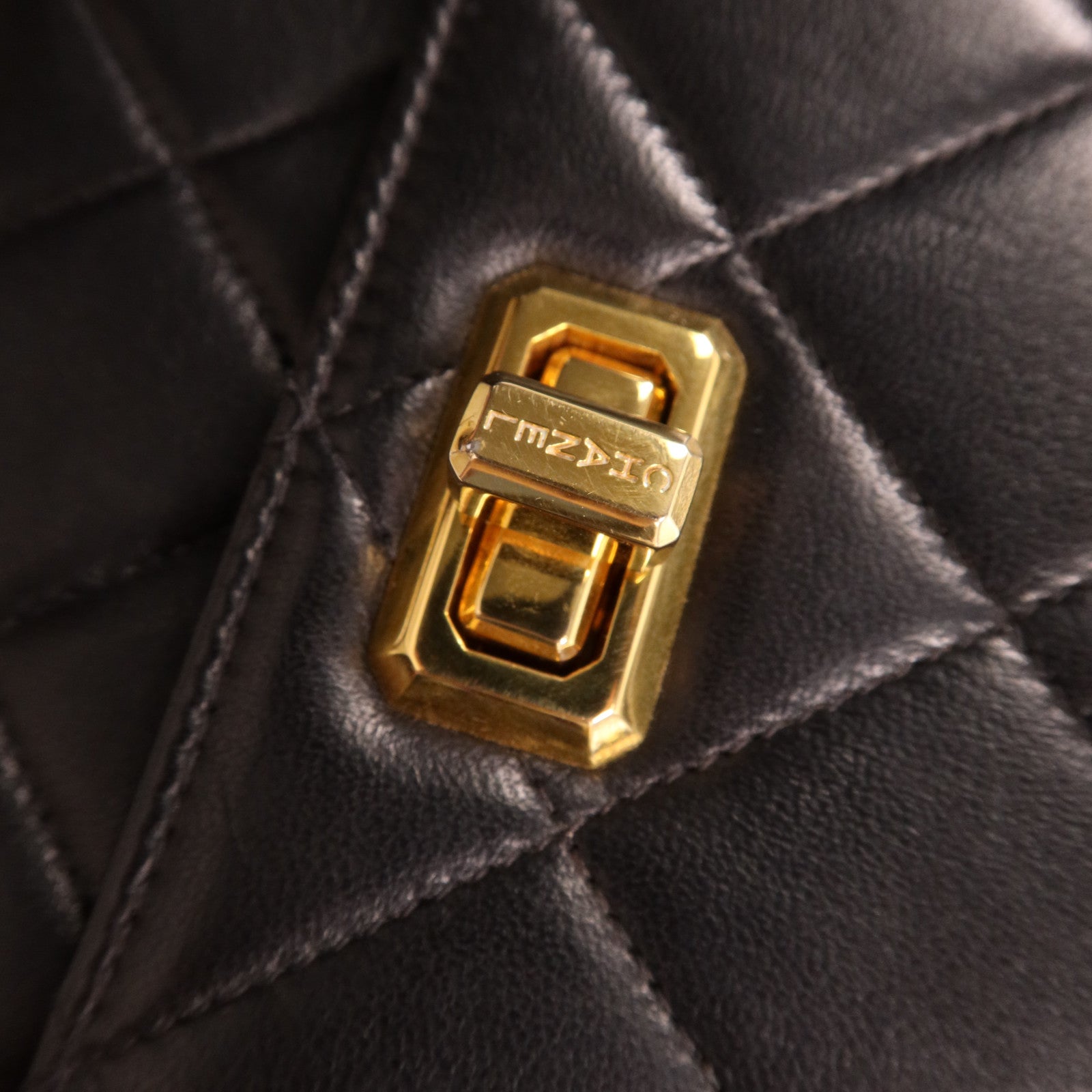 CHANEL 羊皮皮革Vintage Hand Bag金扣手挽袋