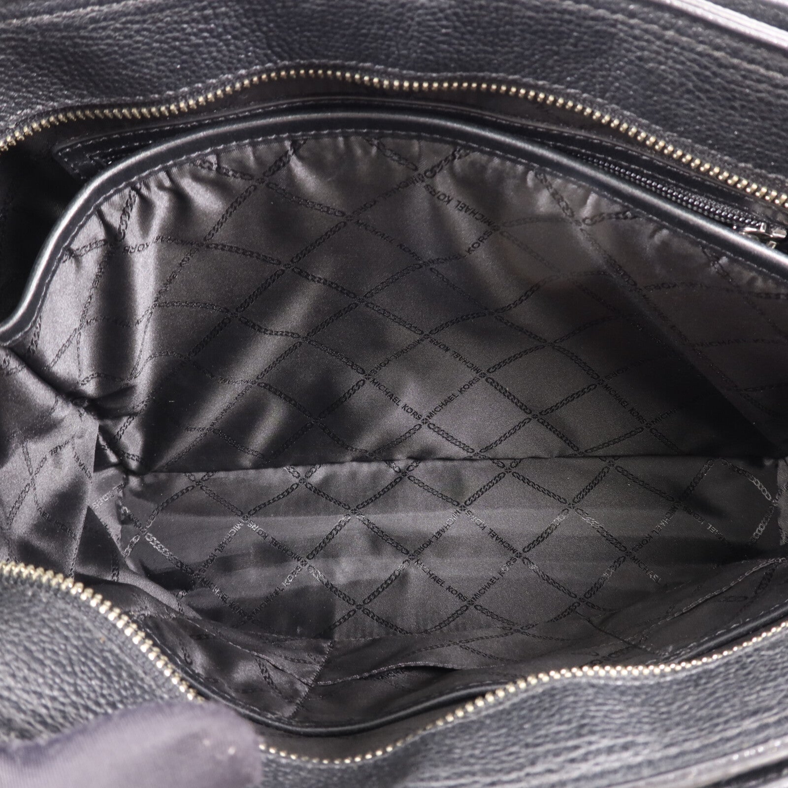 Michael Kors 牛皮皮革Shoulder Bag銀扣肩背袋