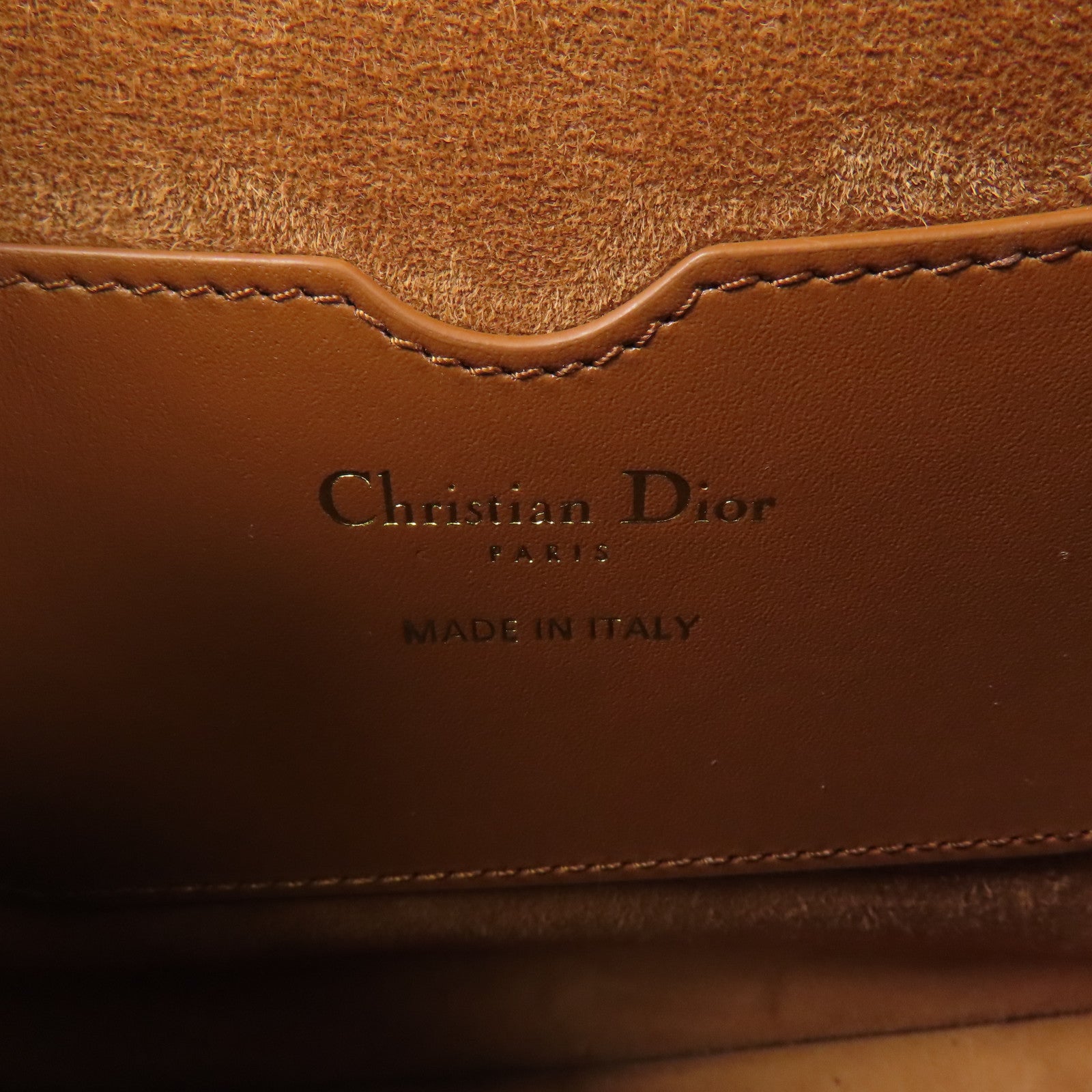 Dior 牛皮皮革Bobby金扣肩背袋
