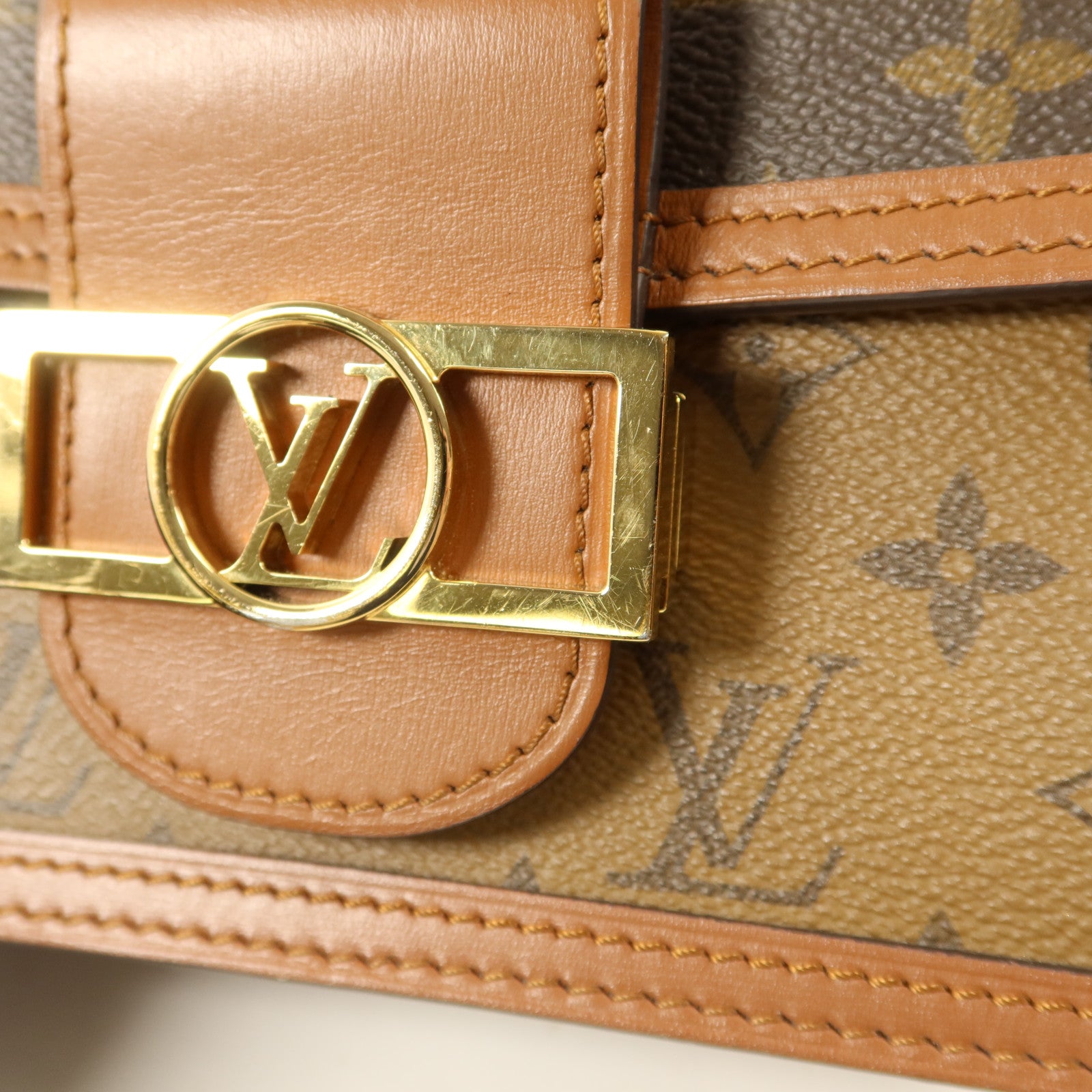 LOUIS VUITTON Monogram Reverse Mini Dauphine金扣肩背袋