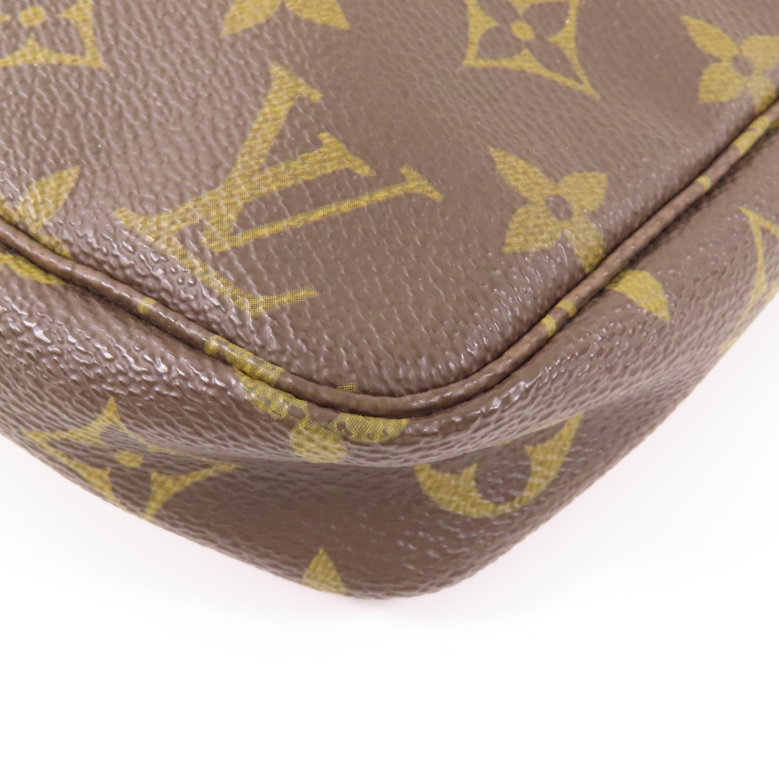 LOUIS VUITTON Monogram Pochette Accessoires金扣手挽袋棕色