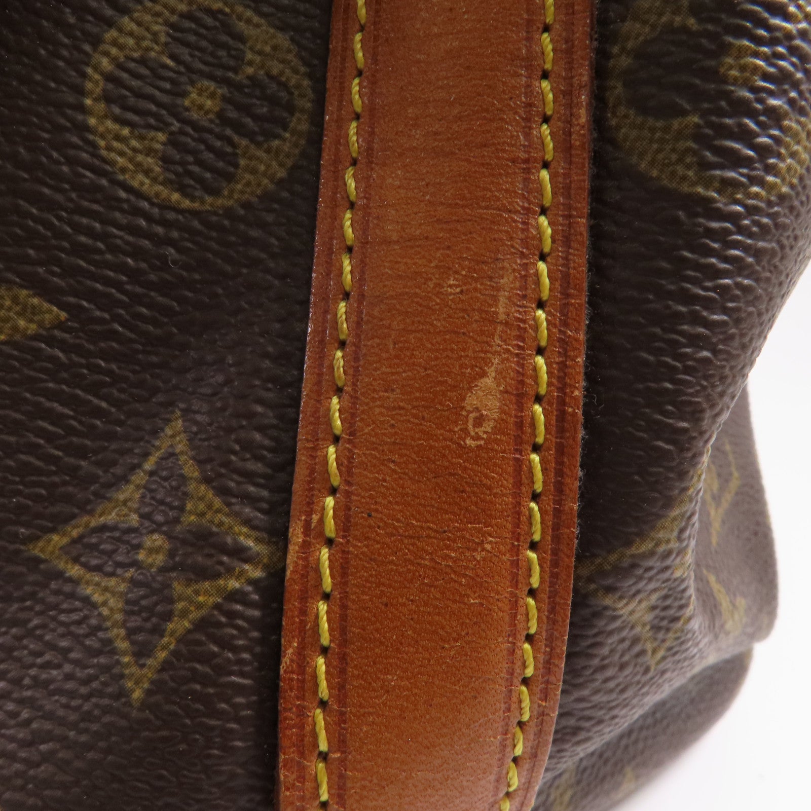 LOUIS VUITTON Monogram Petit Noe金扣肩背袋棕色