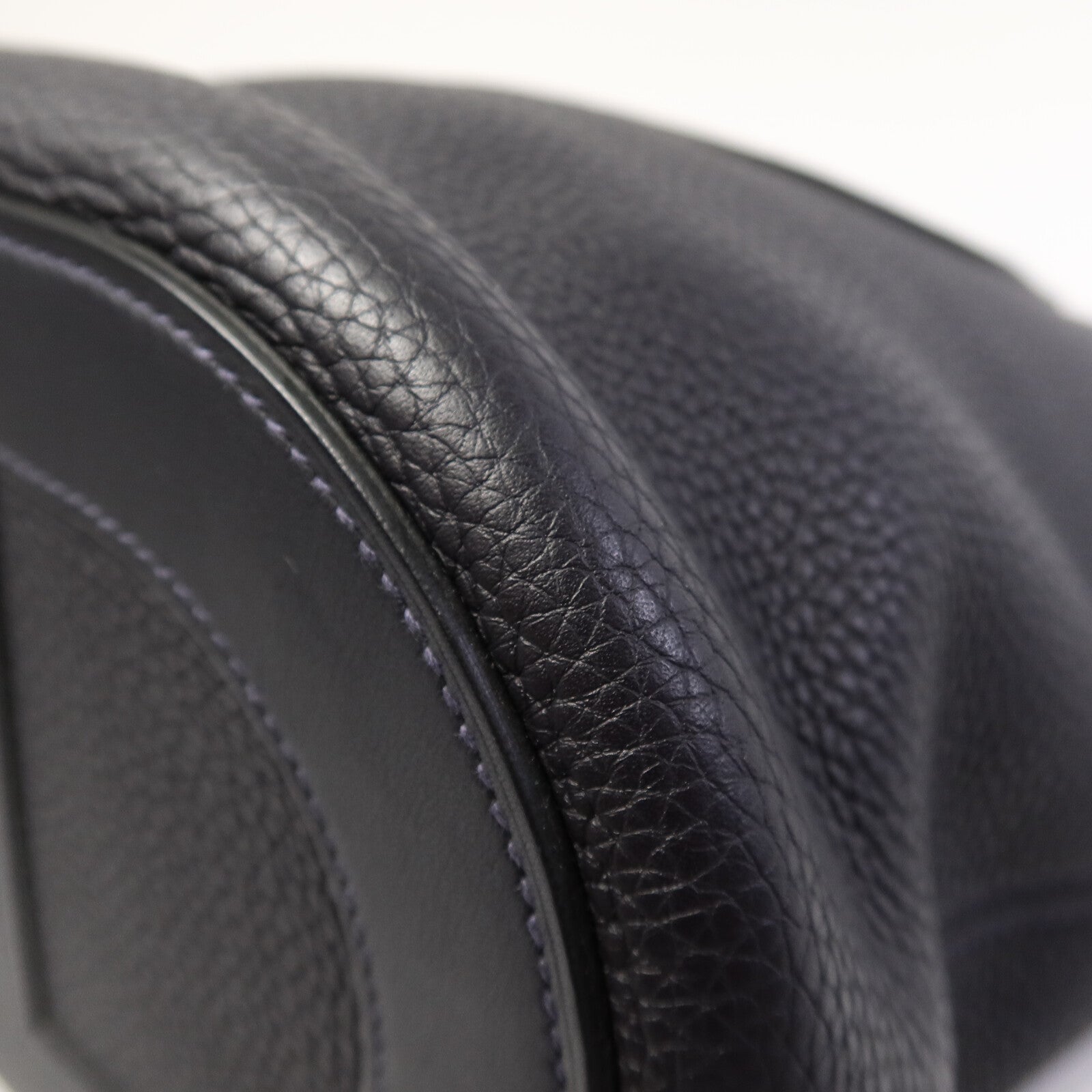 HERMES Clemence皮革In The Loop 23手挽袋Caban