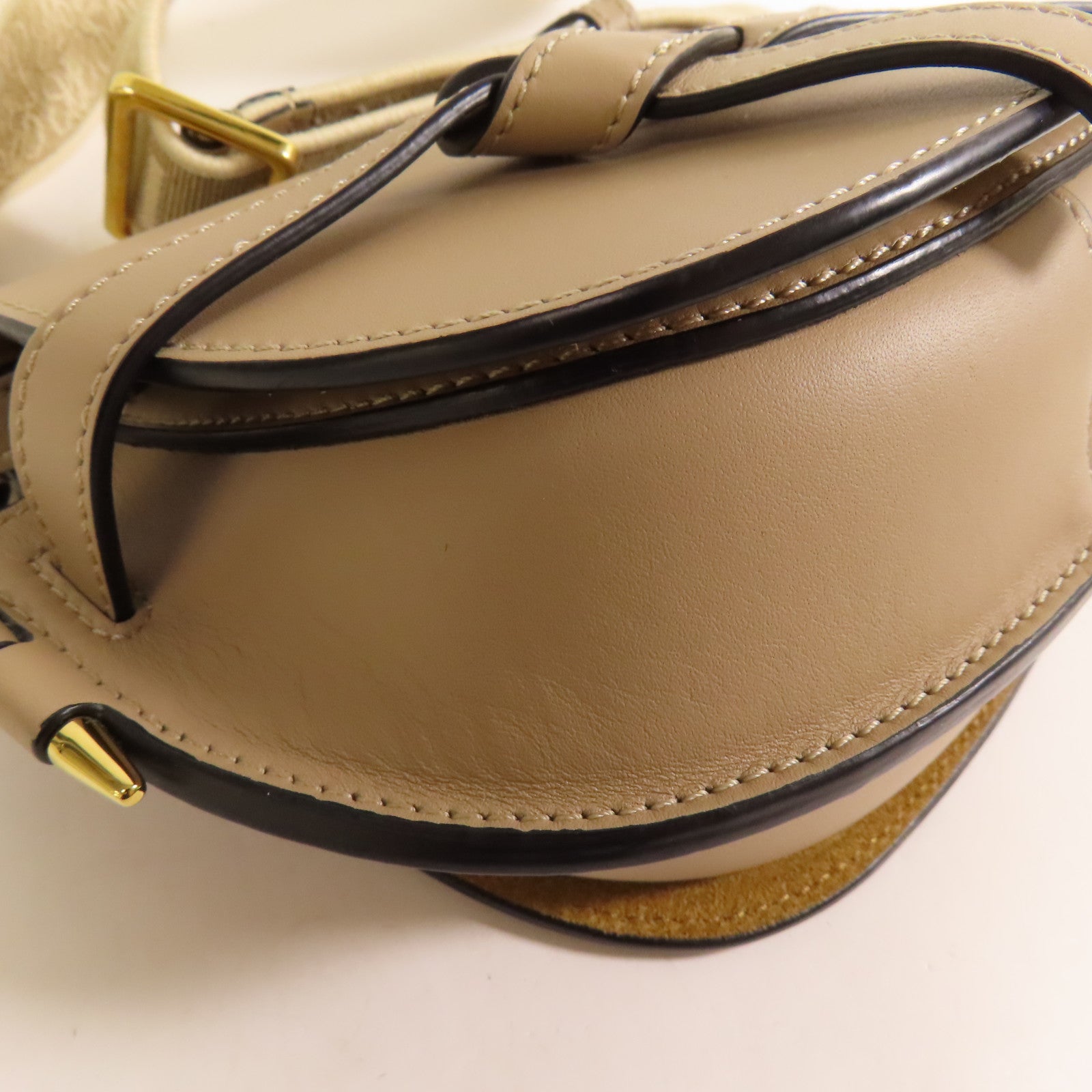 LOEWE 牛皮皮革Mini Gate金扣肩背袋