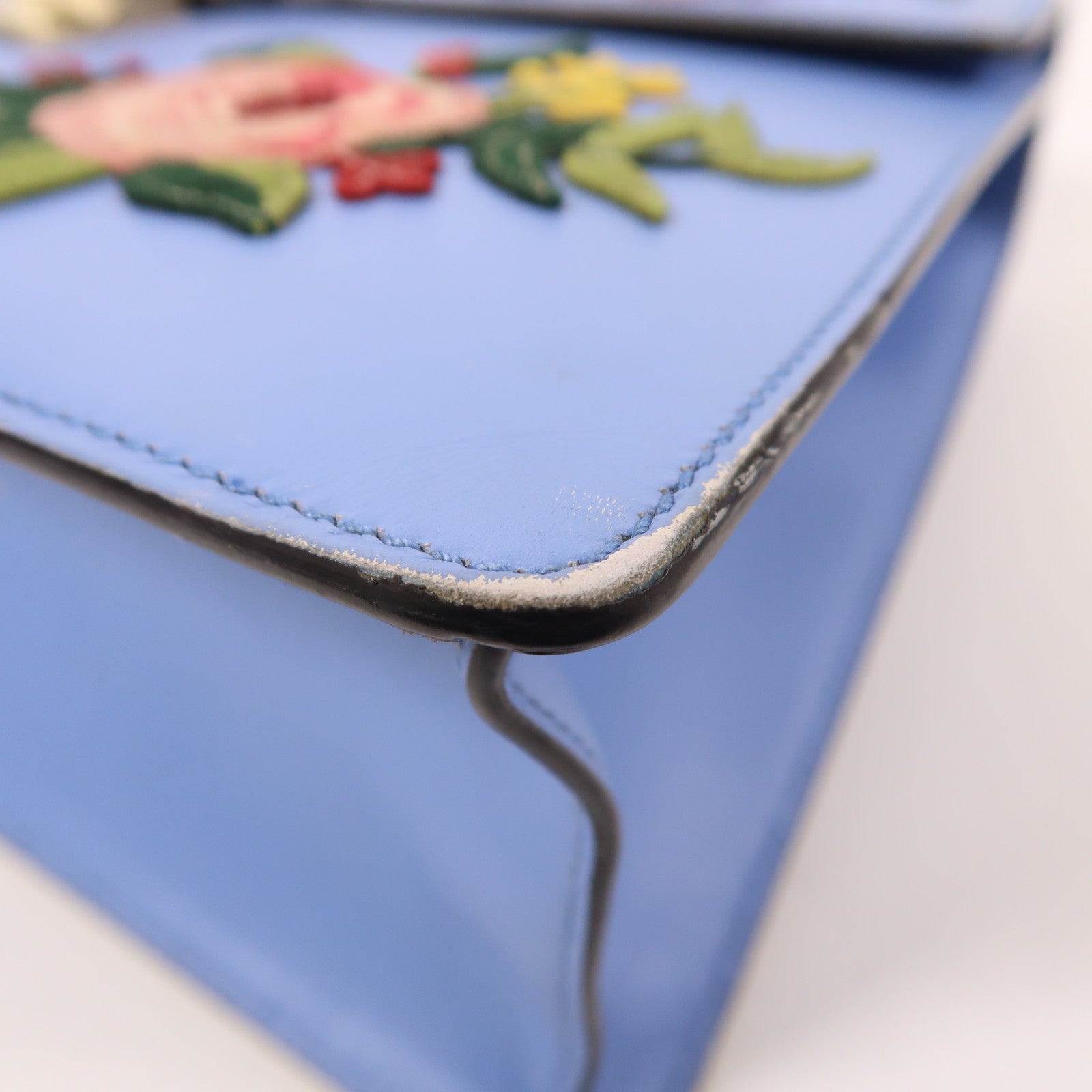 GUCCI 牛皮皮革Sylvie Medium金扣手挽肩背兩用袋