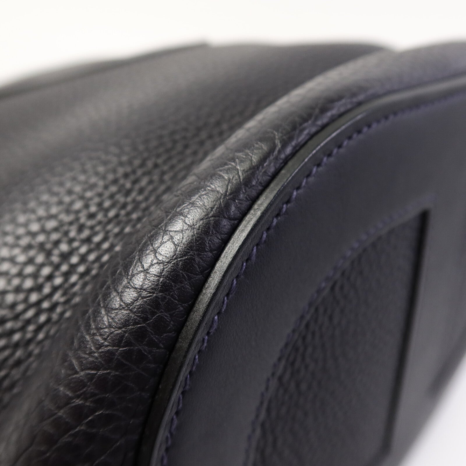 HERMES Clemence皮革In The Loop 23手挽袋Caban