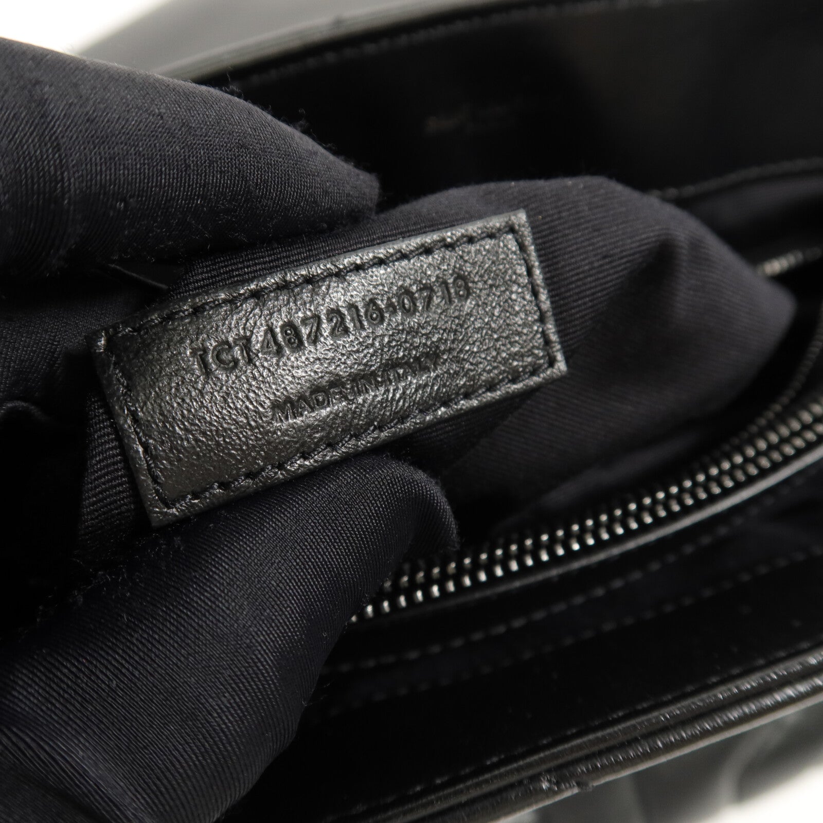 SAINT LAURENT 牛皮皮革Lou Lou Medium鏈帶肩背袋
