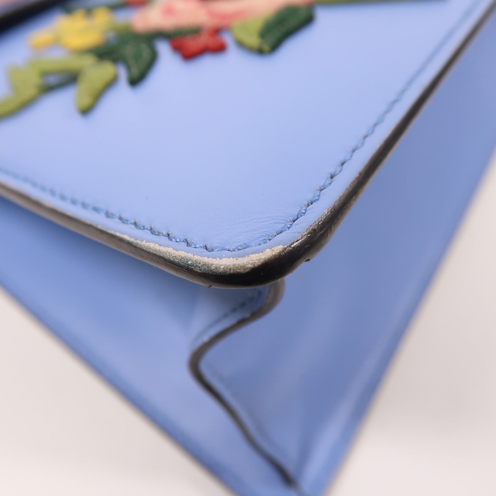 GUCCI 牛皮皮革Sylvie Medium金扣手挽肩背兩用袋