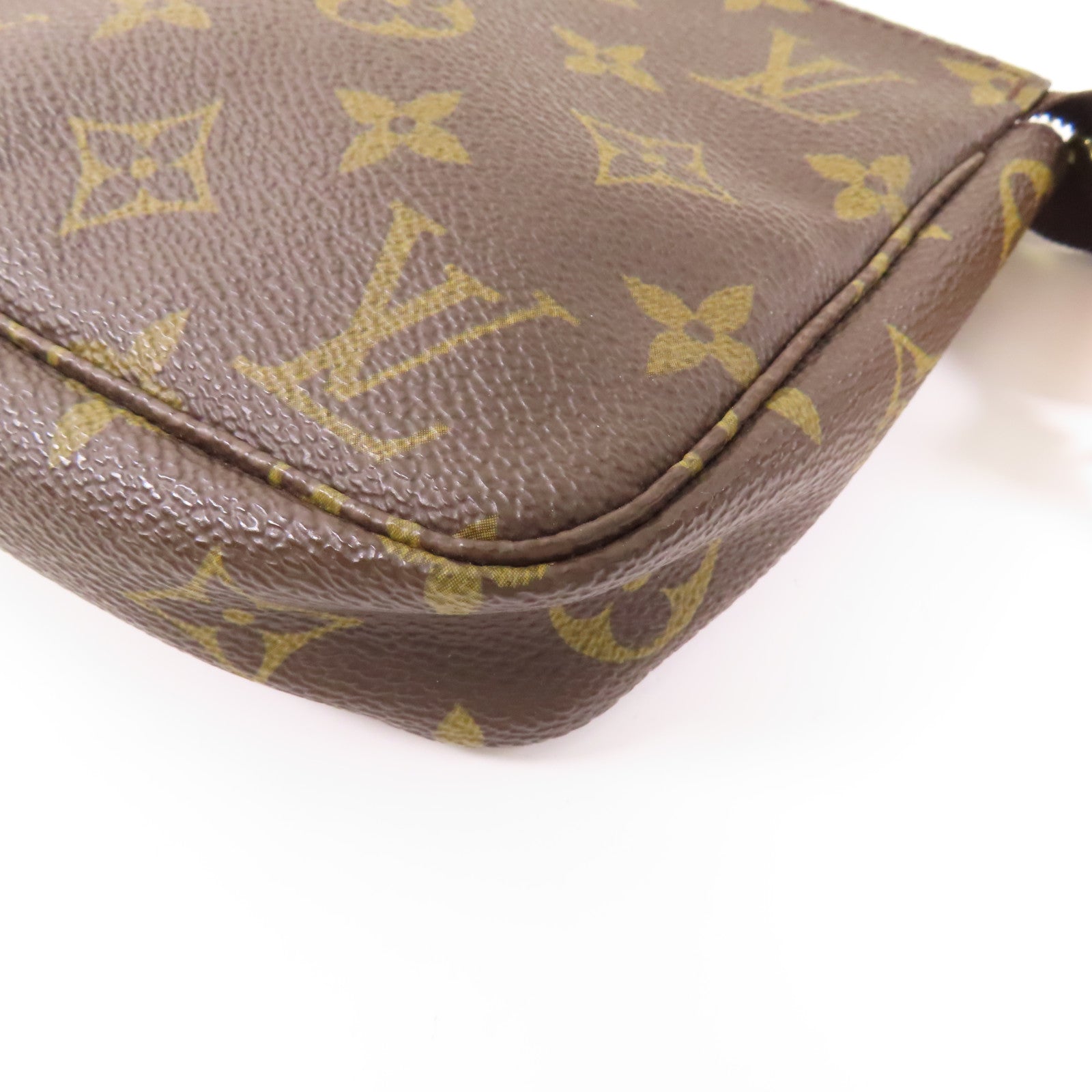 LOUIS VUITTON Monogram Pochette Accessoires金扣手挽袋棕色