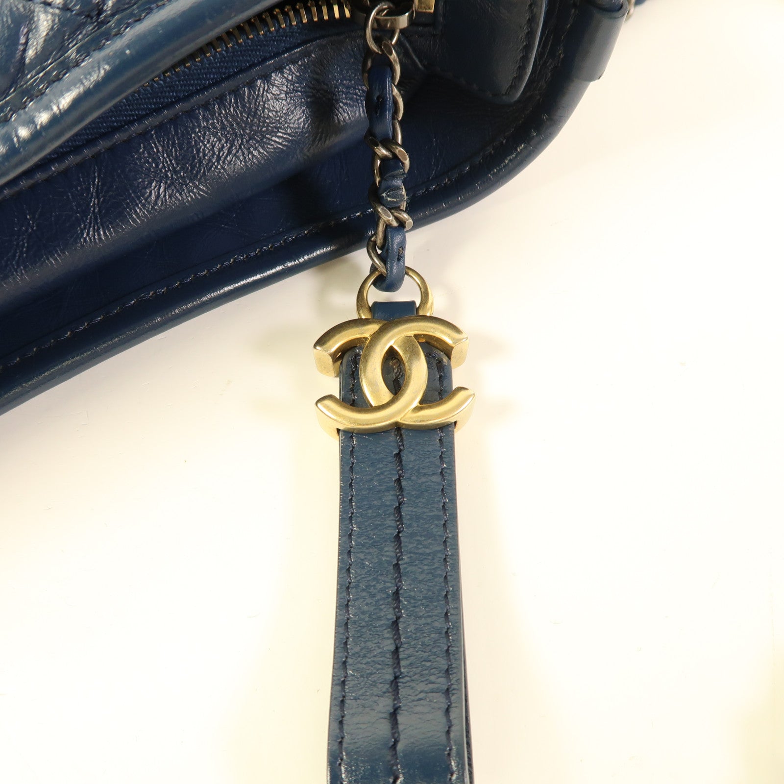 CHANEL 【激減優惠】牛皮皮革Gabrielle Medium鏈帶肩背袋