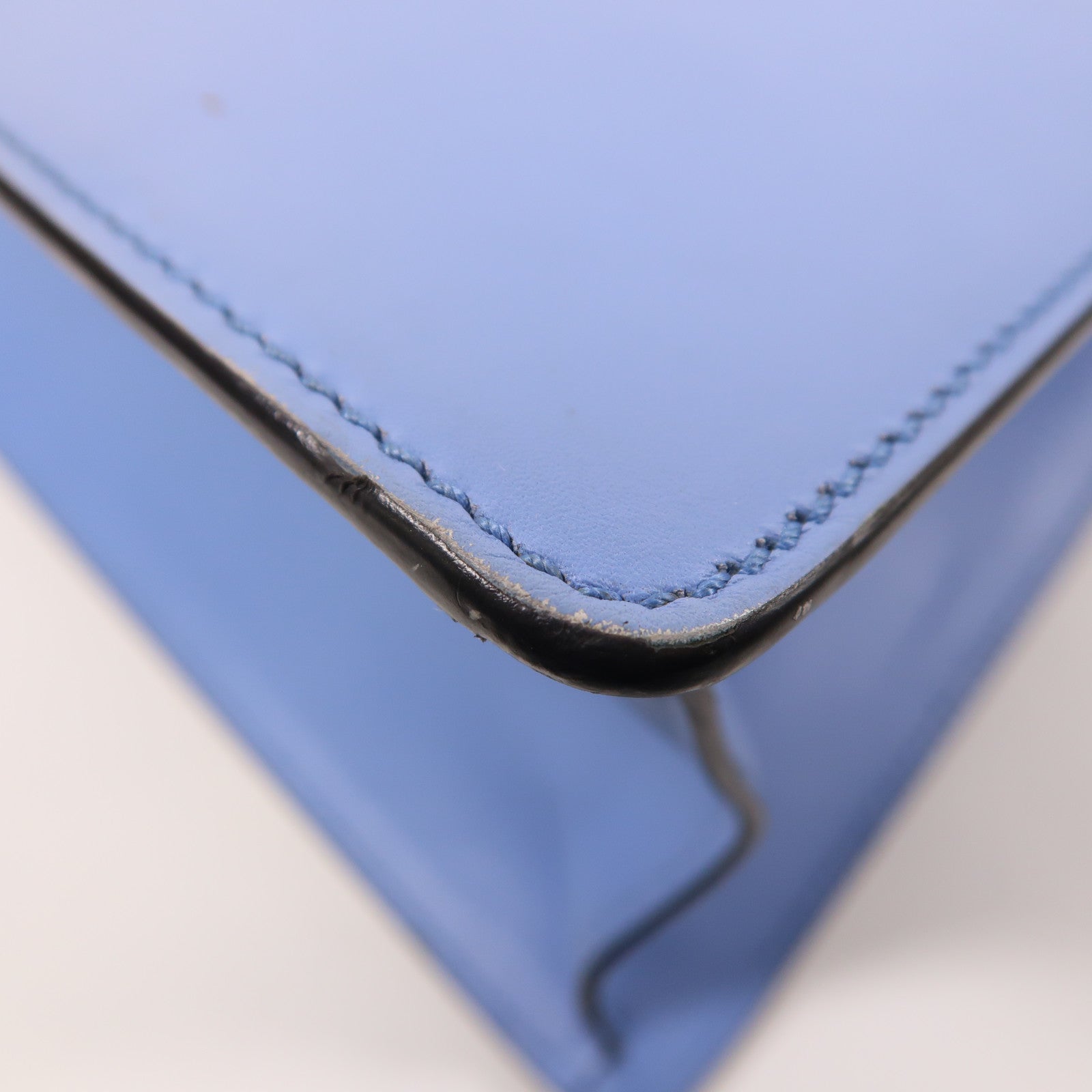 GUCCI 牛皮皮革Sylvie Medium金扣手挽肩背兩用袋