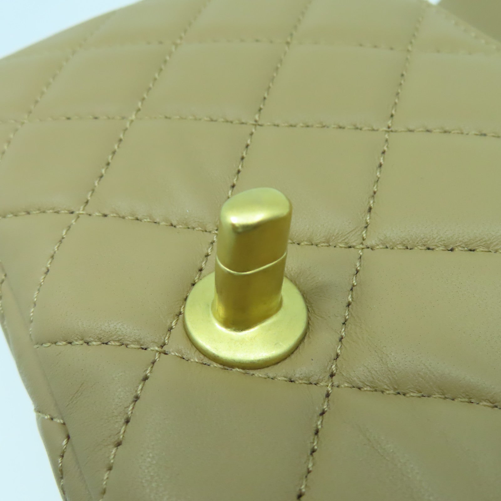 CHANEL 【激減優惠】菱格羊皮皮革Chain Shoulder Bag金扣鏈帶肩背袋米色