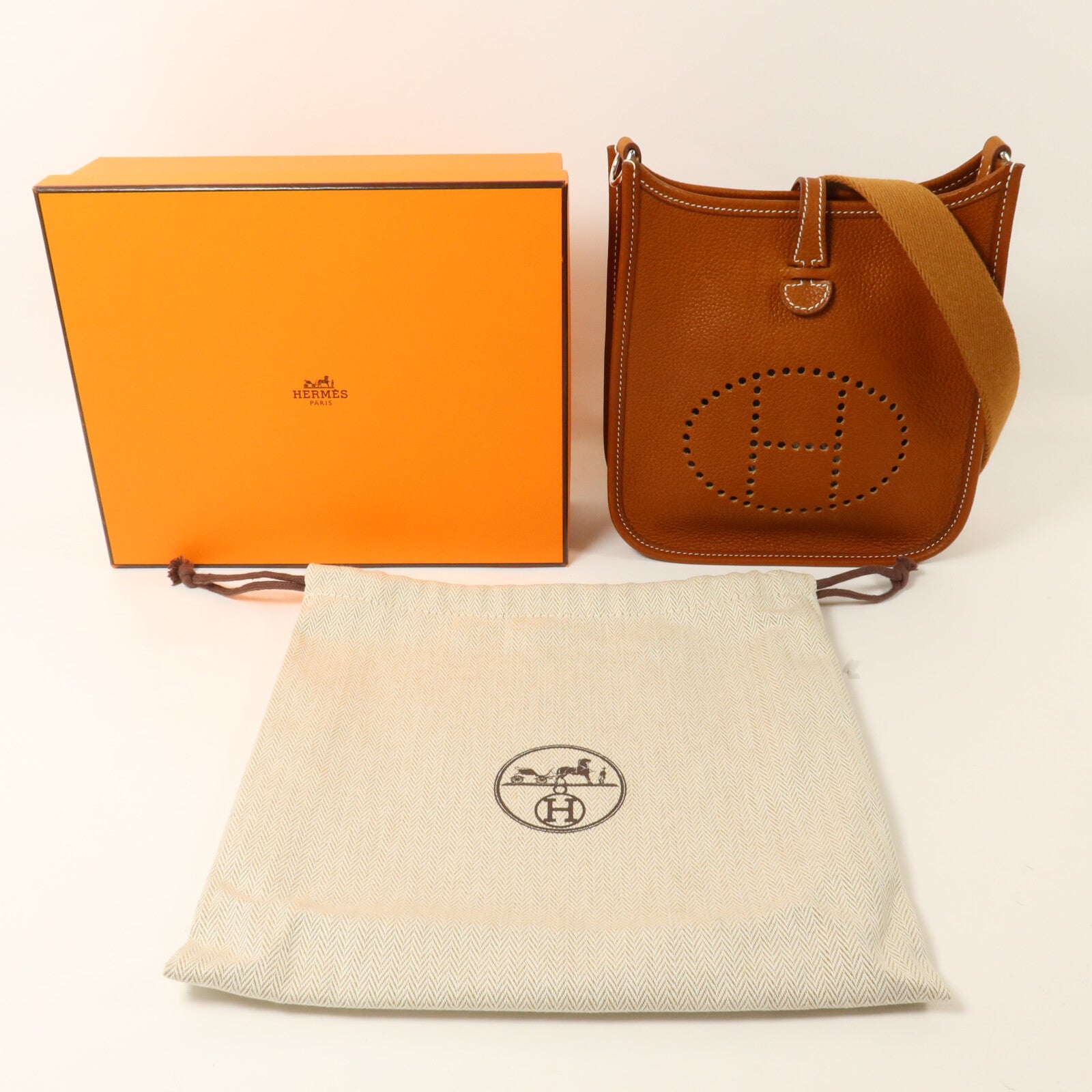 HERMES Barenia皮革Evelyne TPM肩背袋Gold