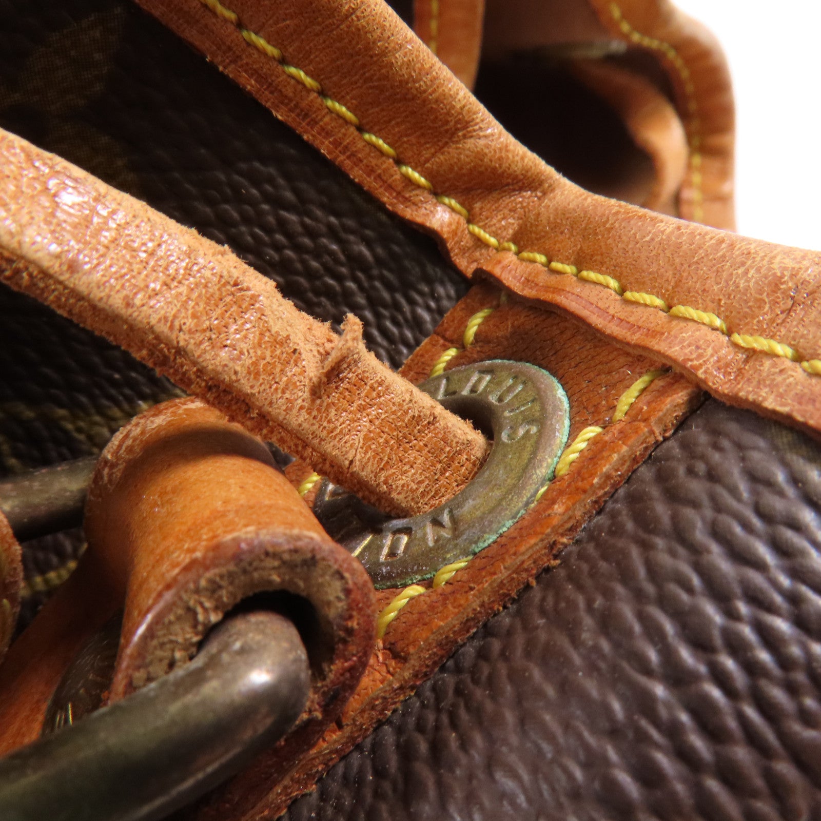 LOUIS VUITTON Monogram Petit Noe金扣肩背袋棕色