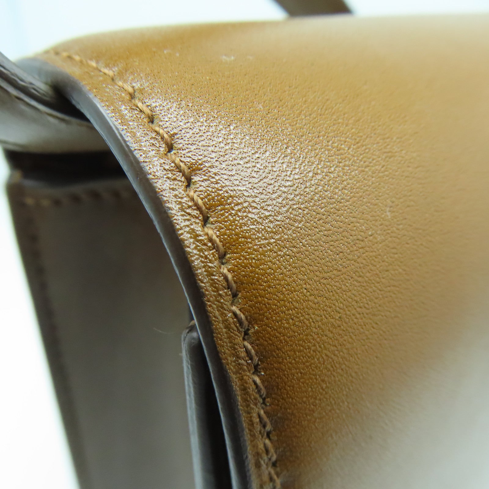 CELINE Cowhide Leather Box Shoulder Gold Buckle Shoulder Bag Brown