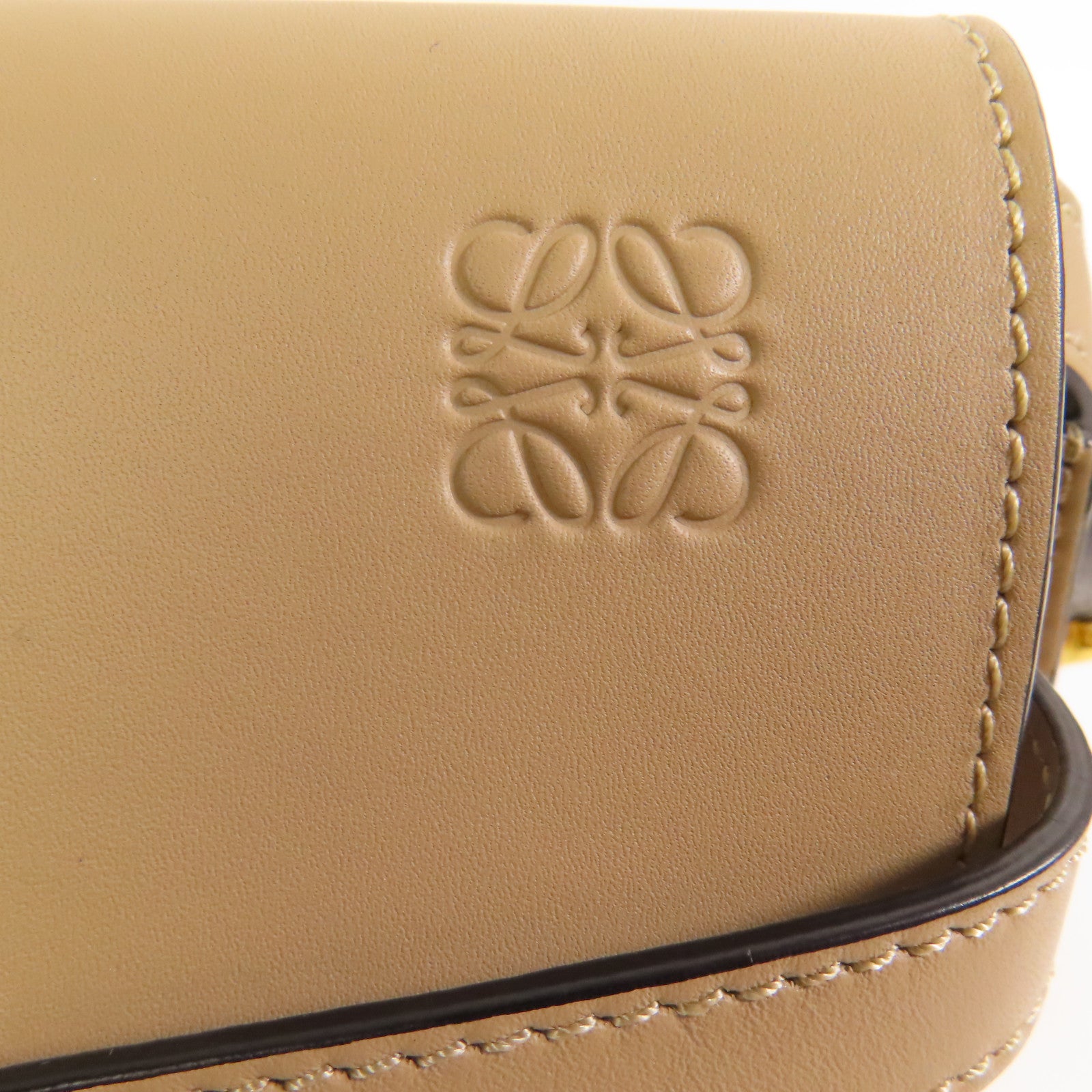 LOEWE 牛皮皮革Mini Gate金扣肩背袋